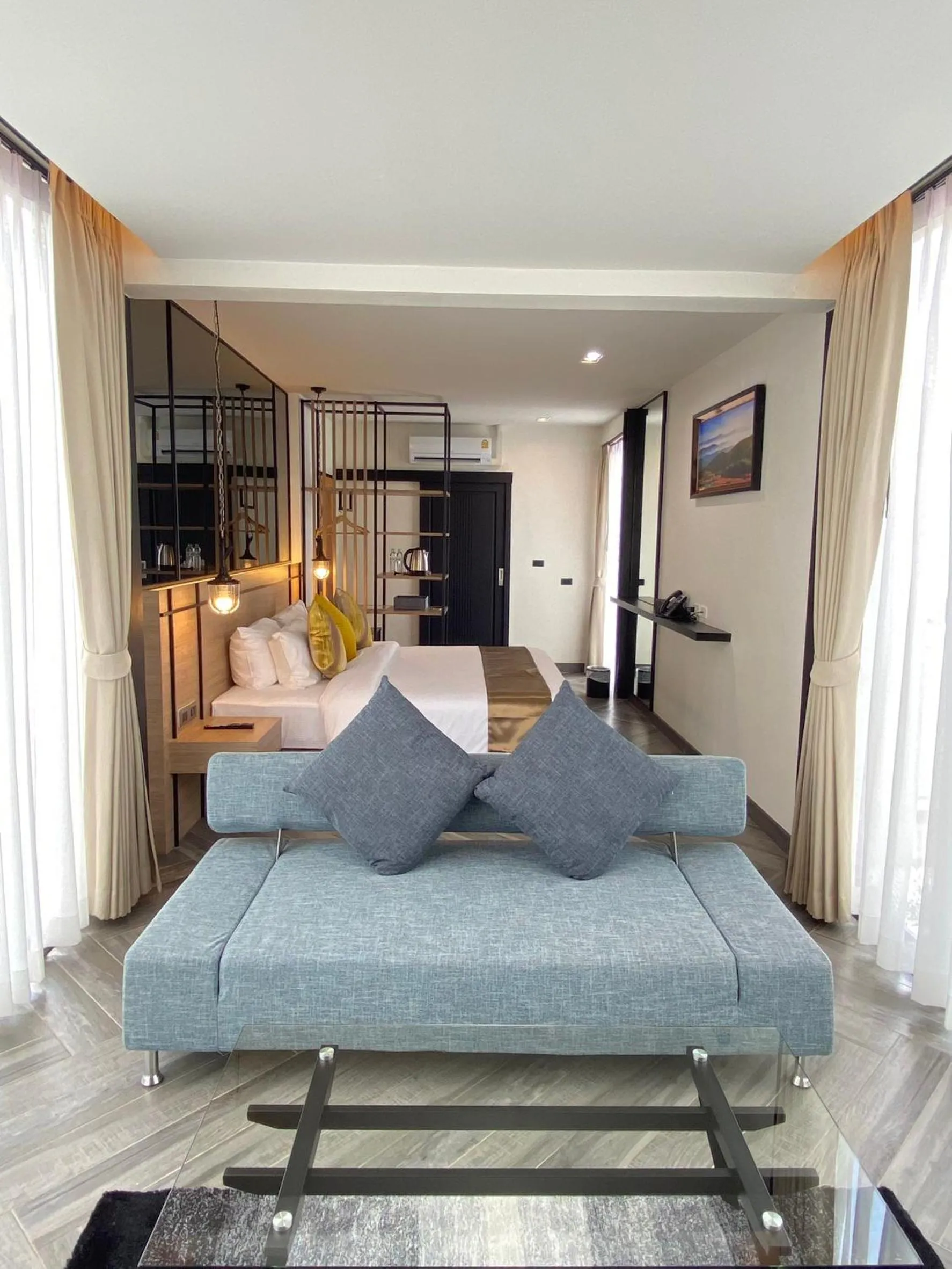 Photo of the whole room in The Gold Living Life