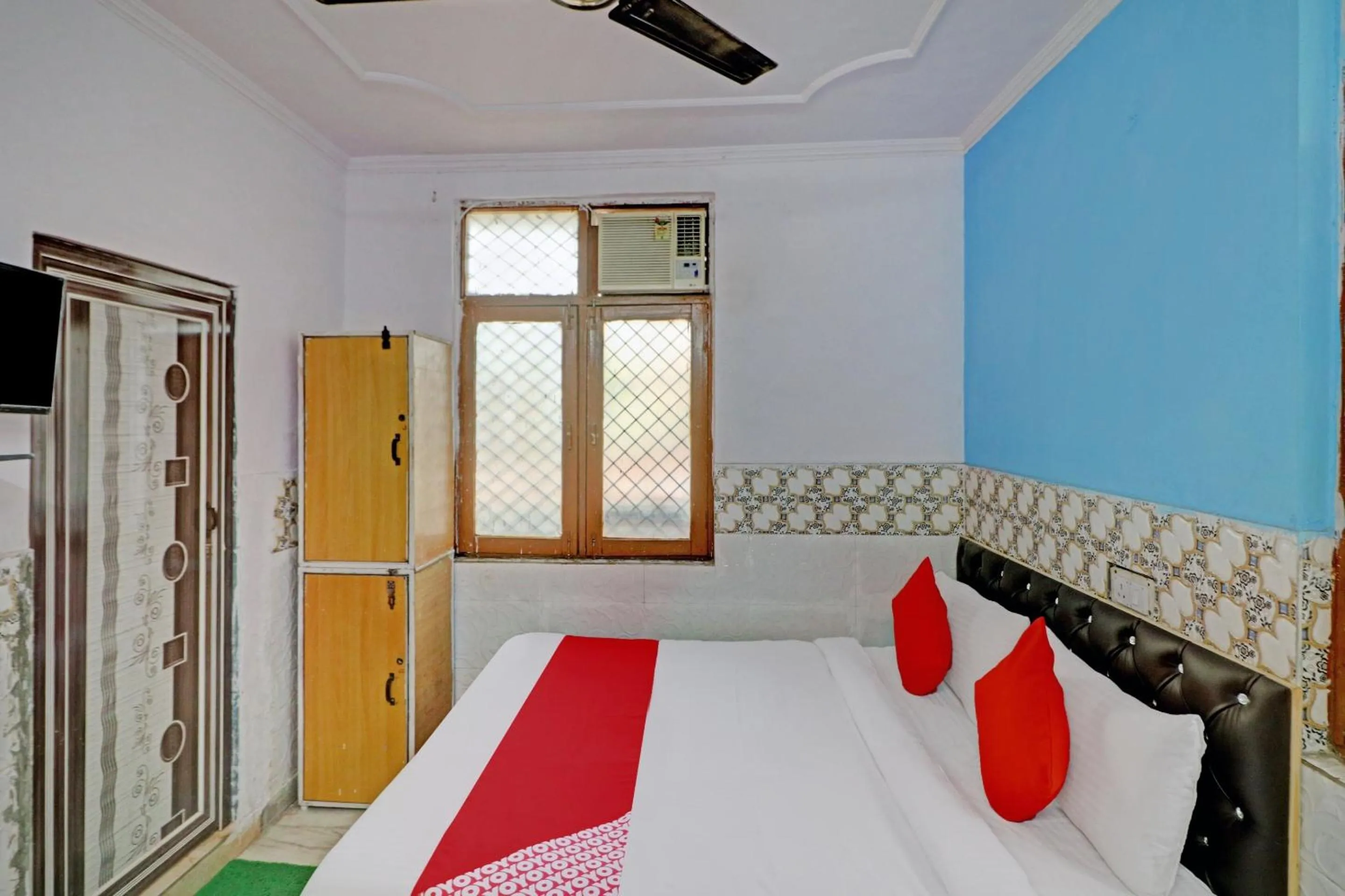 Bedroom, Bed in Hotel O Happy Homes