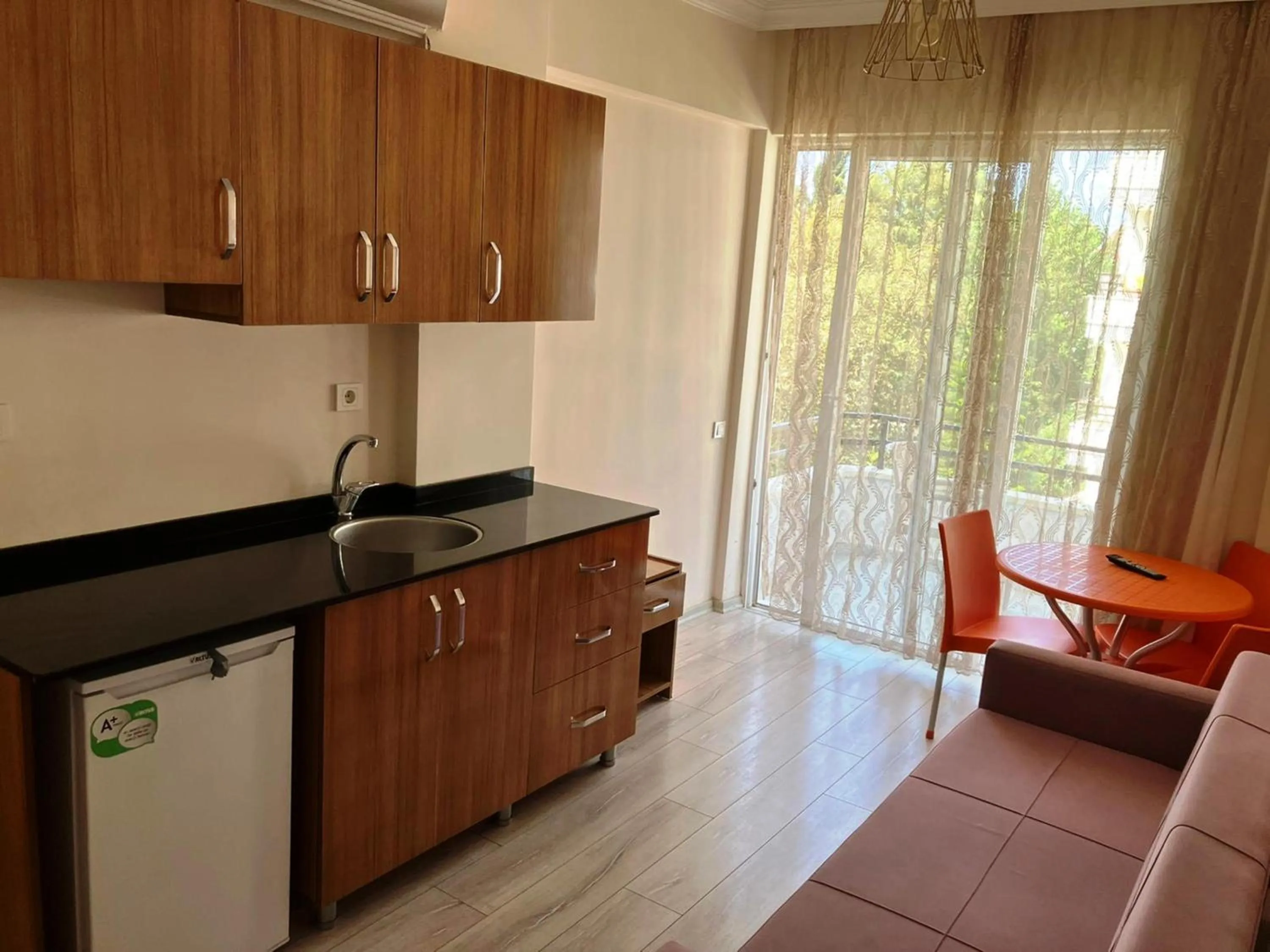 Kitchen or kitchenette in Christina Apart Otel