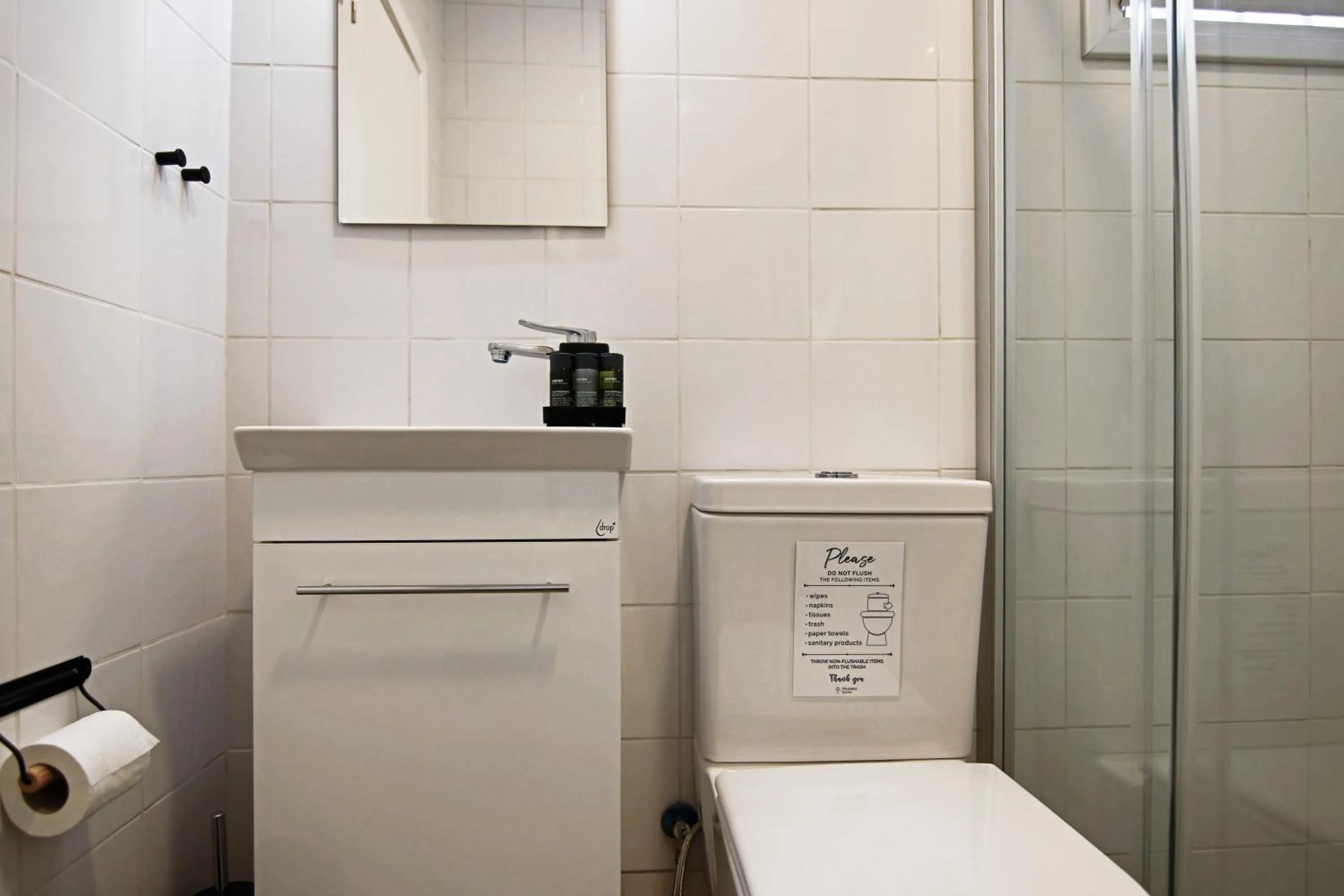 Shower in Phaedrus Living Seaside Luxury Flat Athina 113