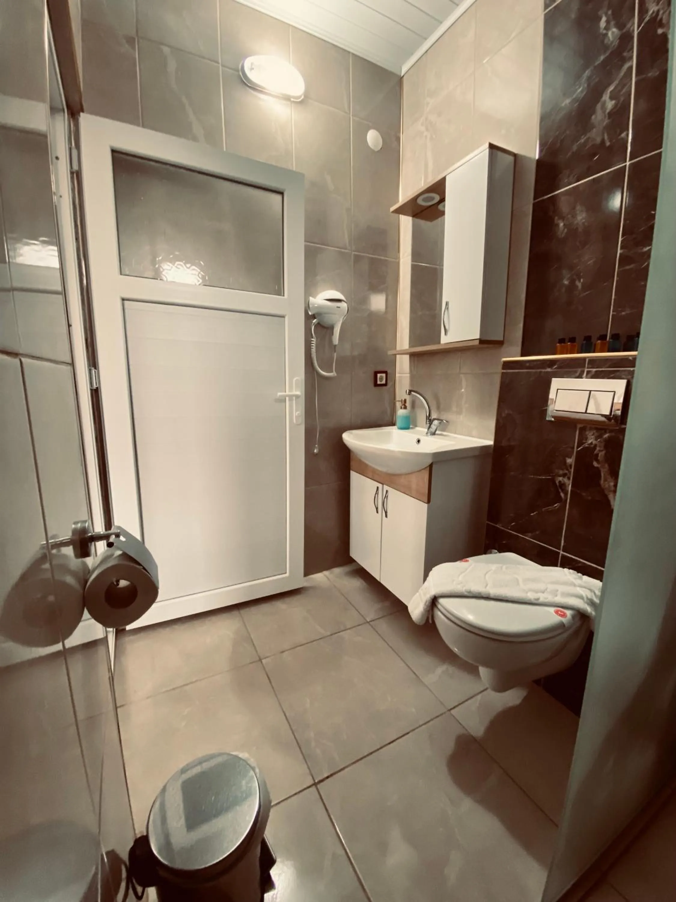 Toilet in Aysultan Stone House