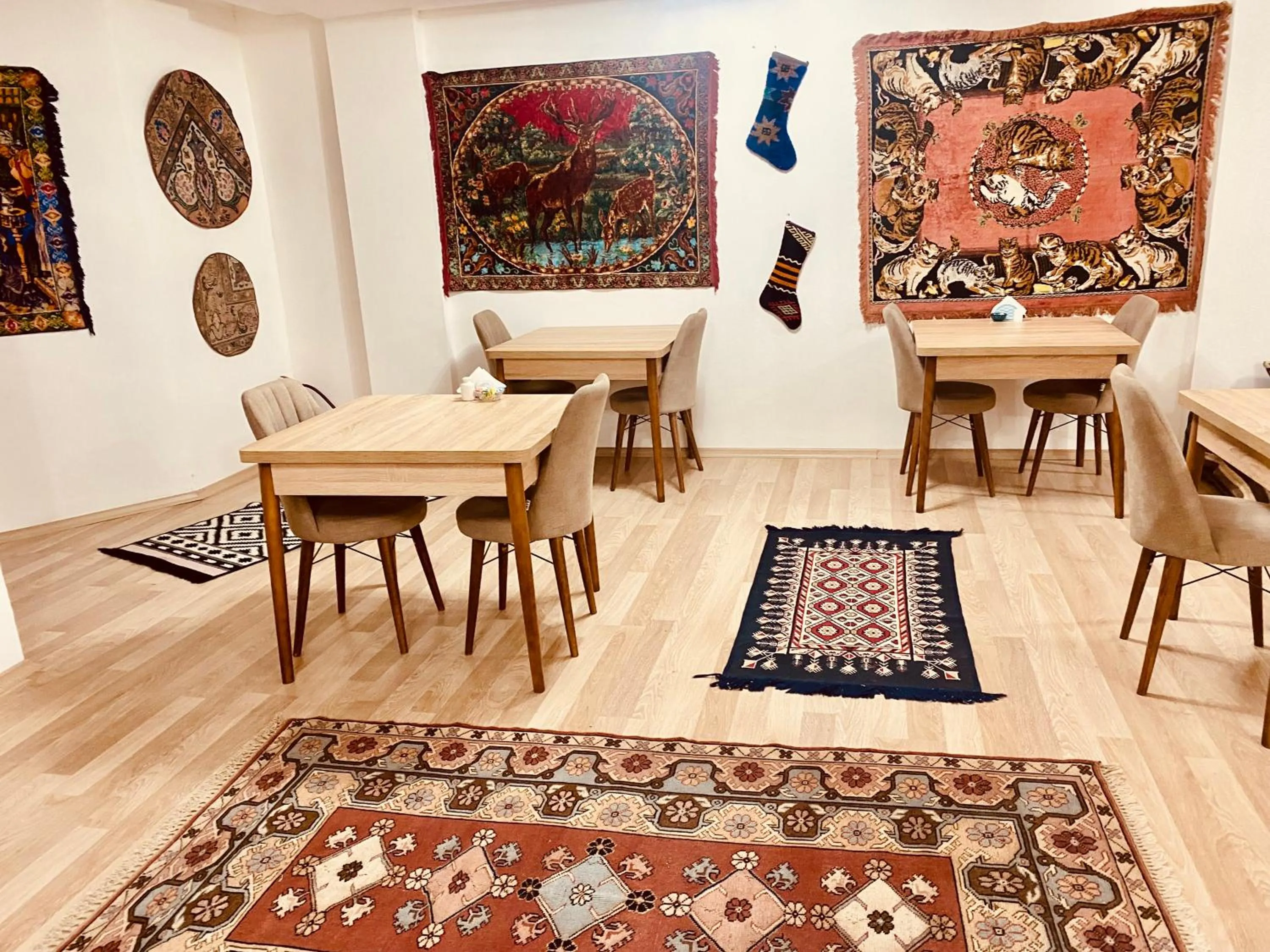 Restaurant/places to eat in Aysultan Stone House