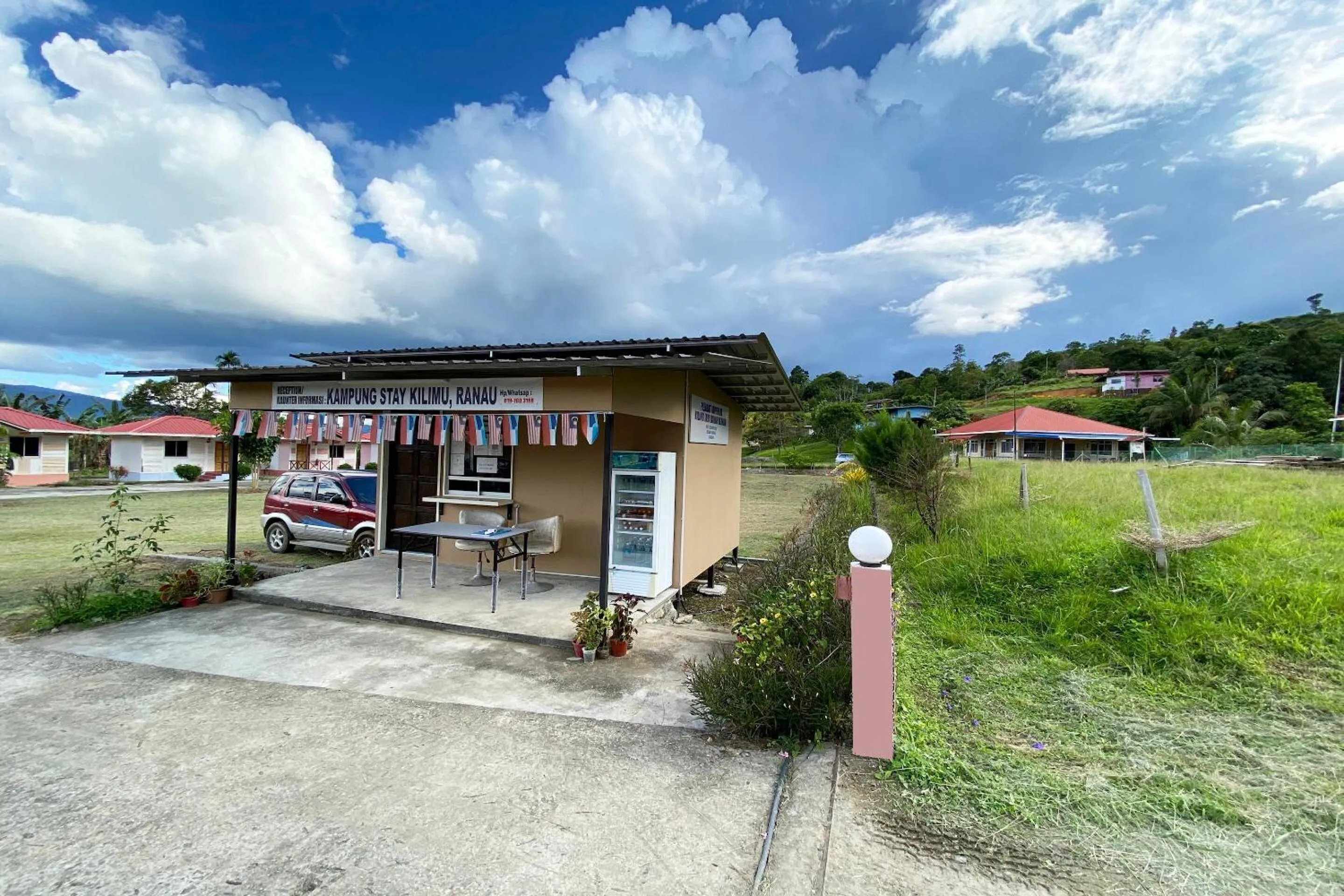 Lobby or reception in Hotel O Kampung Stay Kilimu