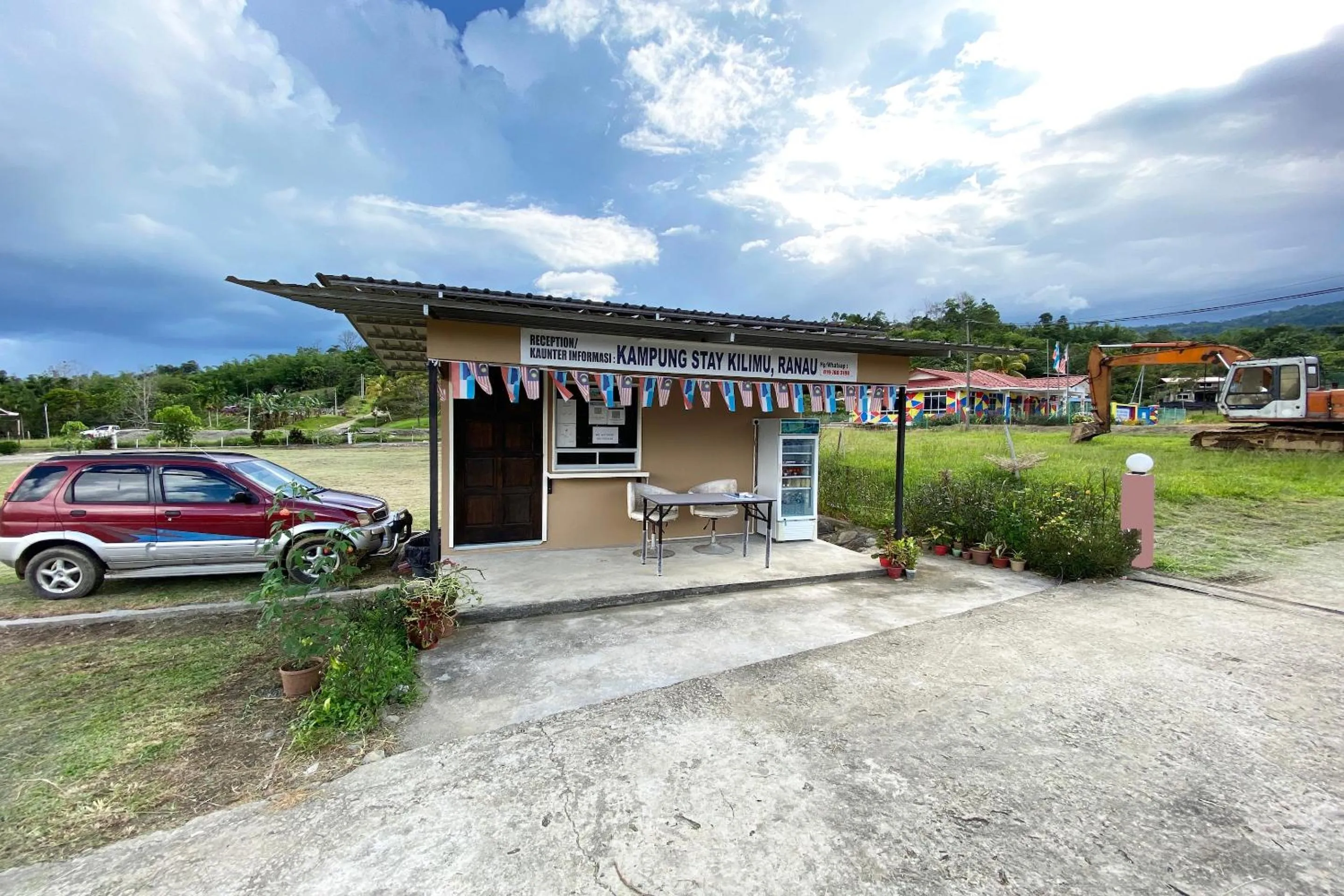 Lobby or reception in Hotel O Kampung Stay Kilimu
