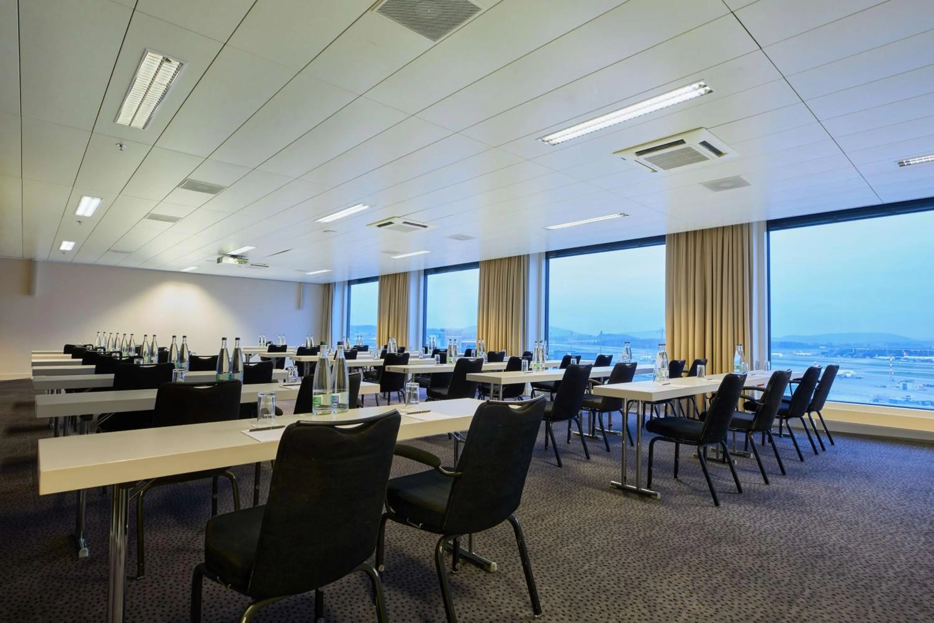 Meeting/conference room in Radisson Blu Hotel Zurich Airport