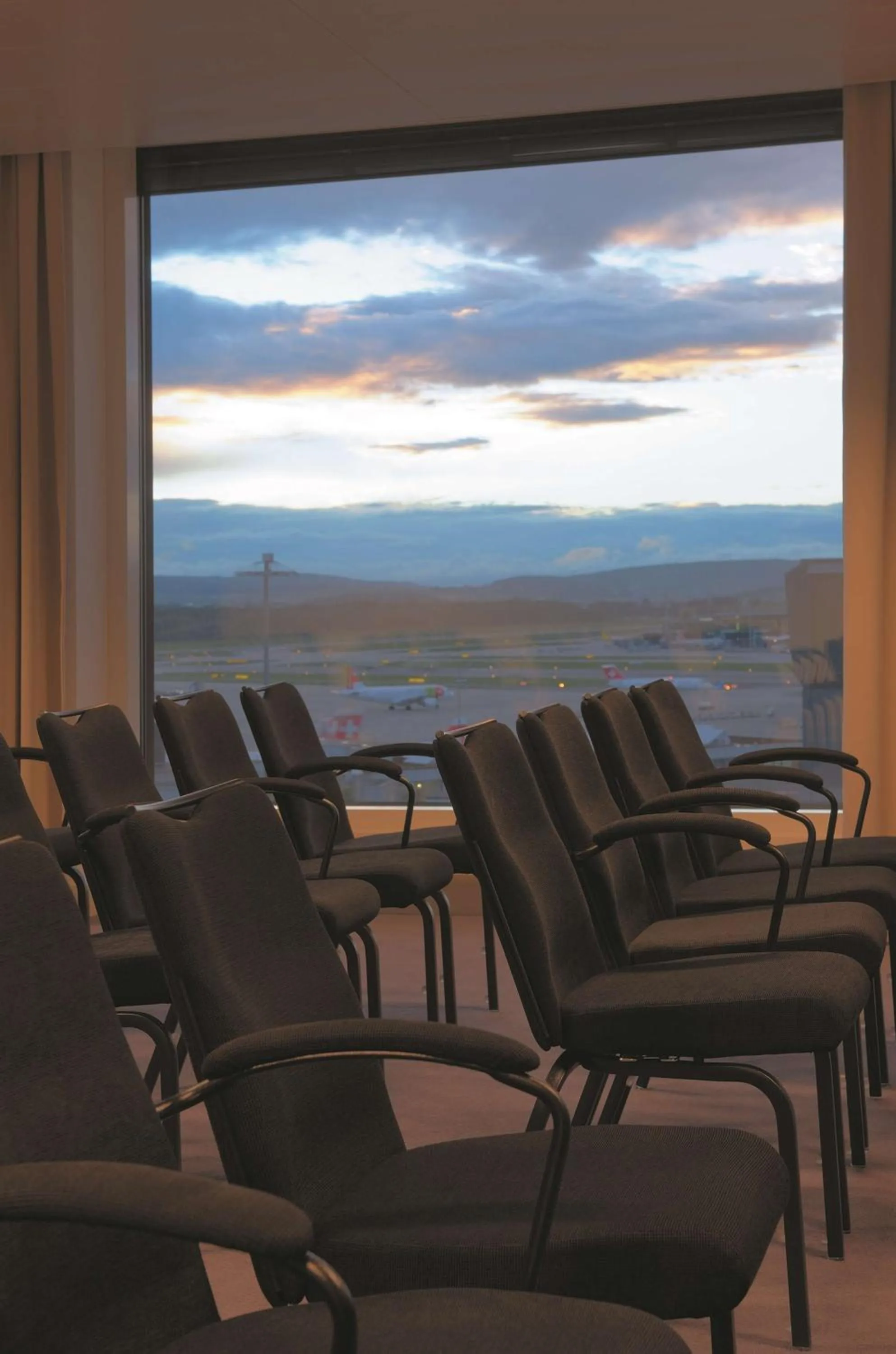 Meeting/conference room in Radisson Blu Hotel Zurich Airport