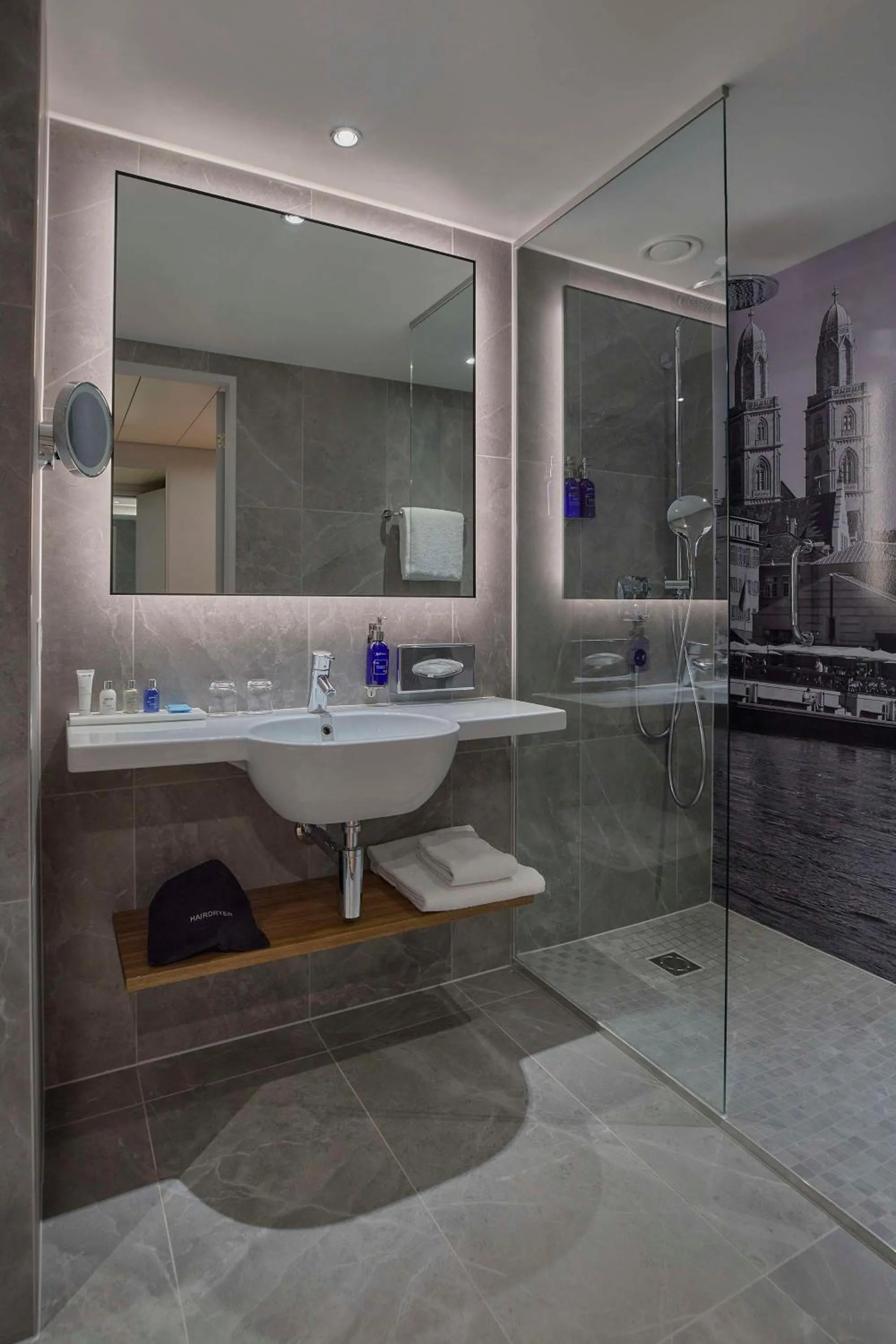 Bathroom in Radisson Blu Hotel Zurich Airport