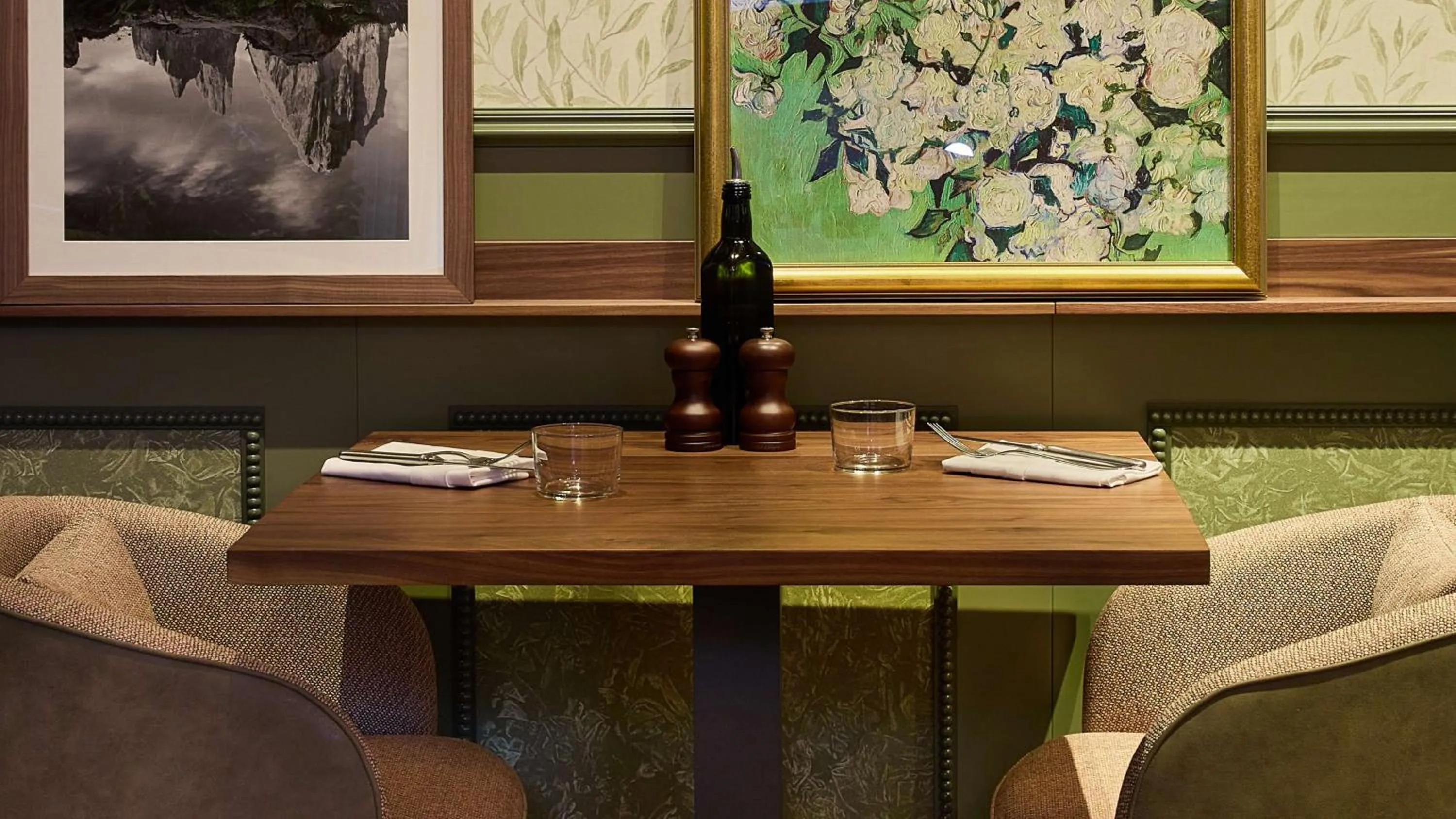 Restaurant/places to eat in Radisson Blu Hotel Zurich Airport