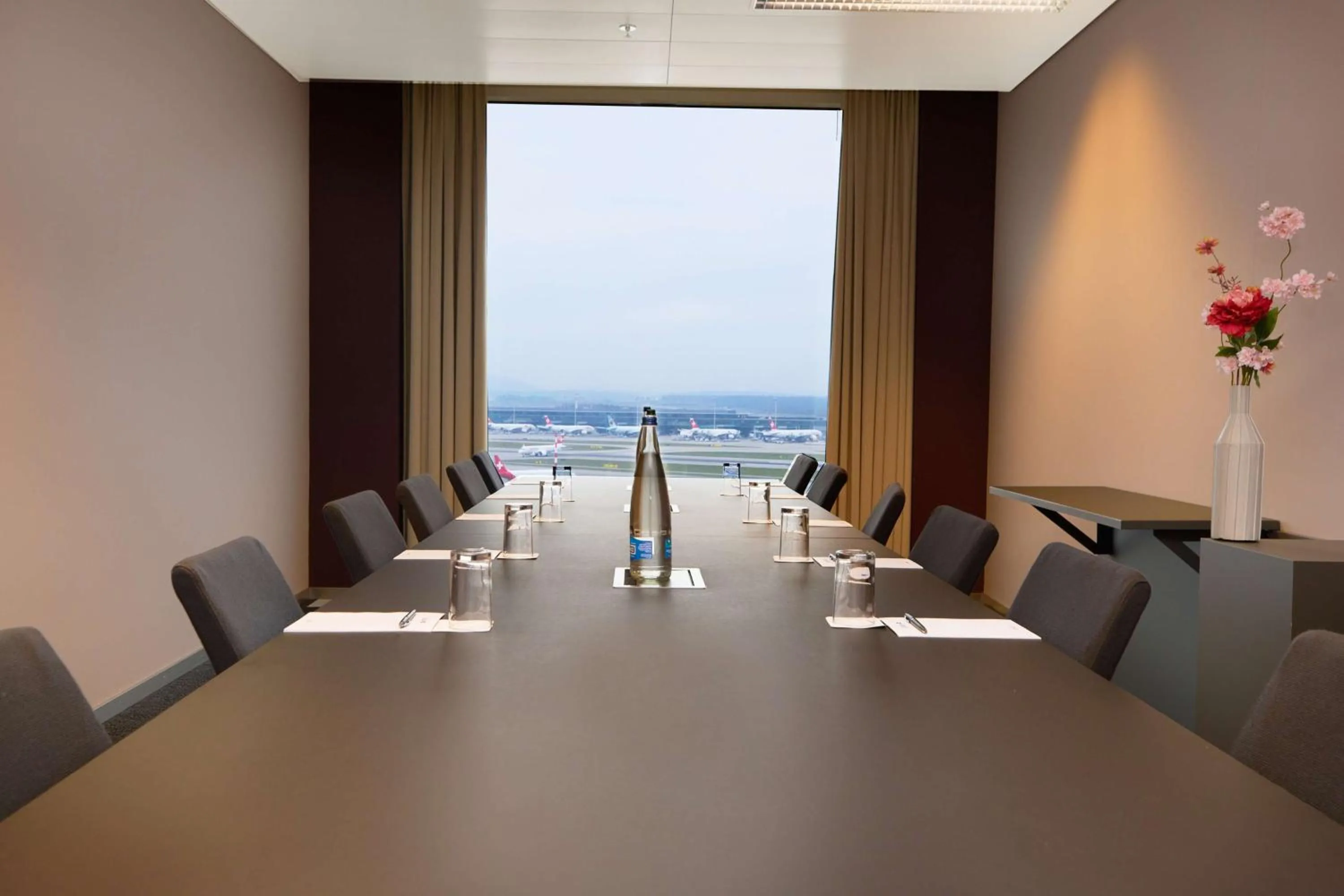 Meeting/conference room in Radisson Blu Hotel Zurich Airport