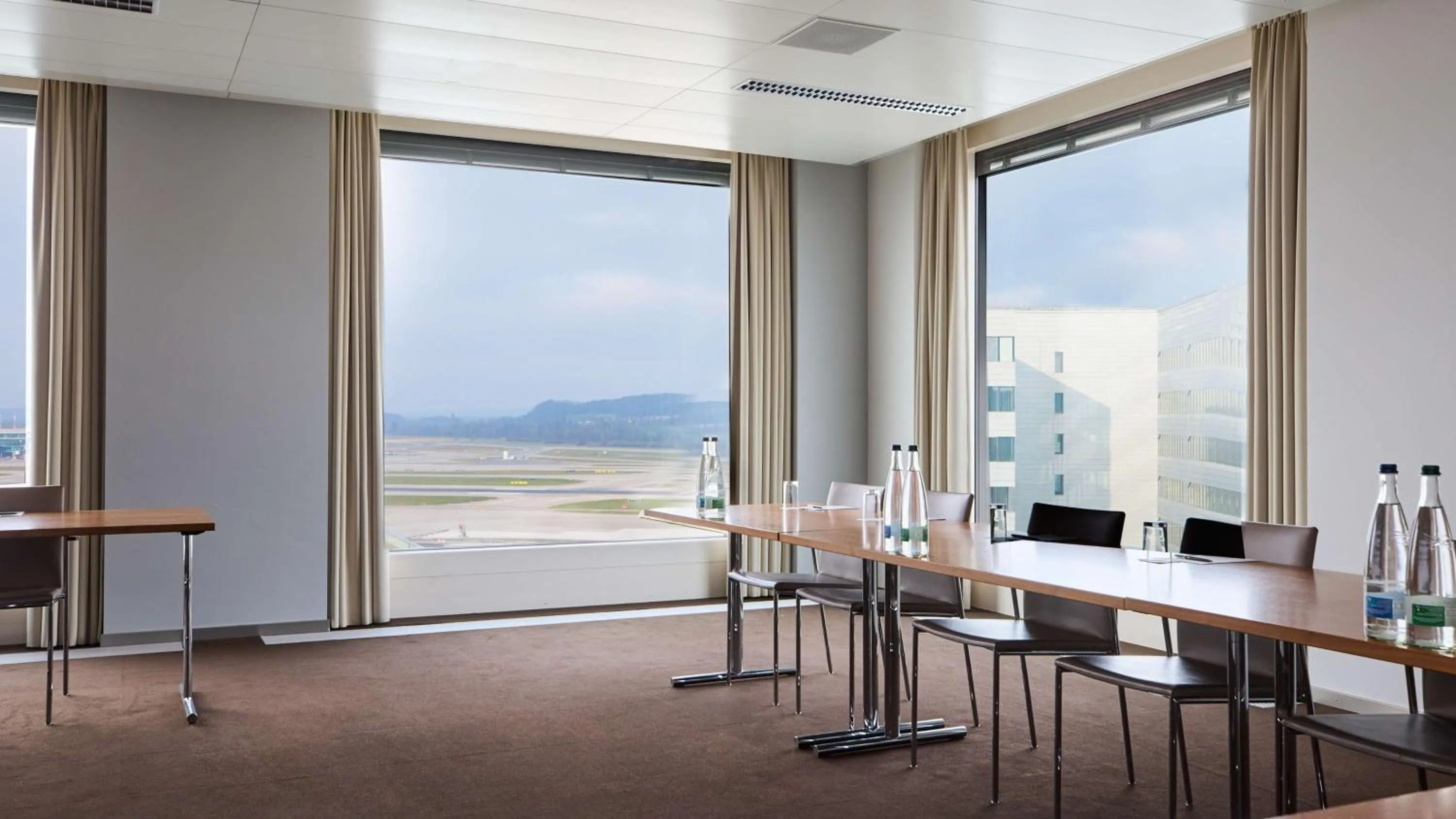Meeting/conference room in Radisson Blu Hotel Zurich Airport