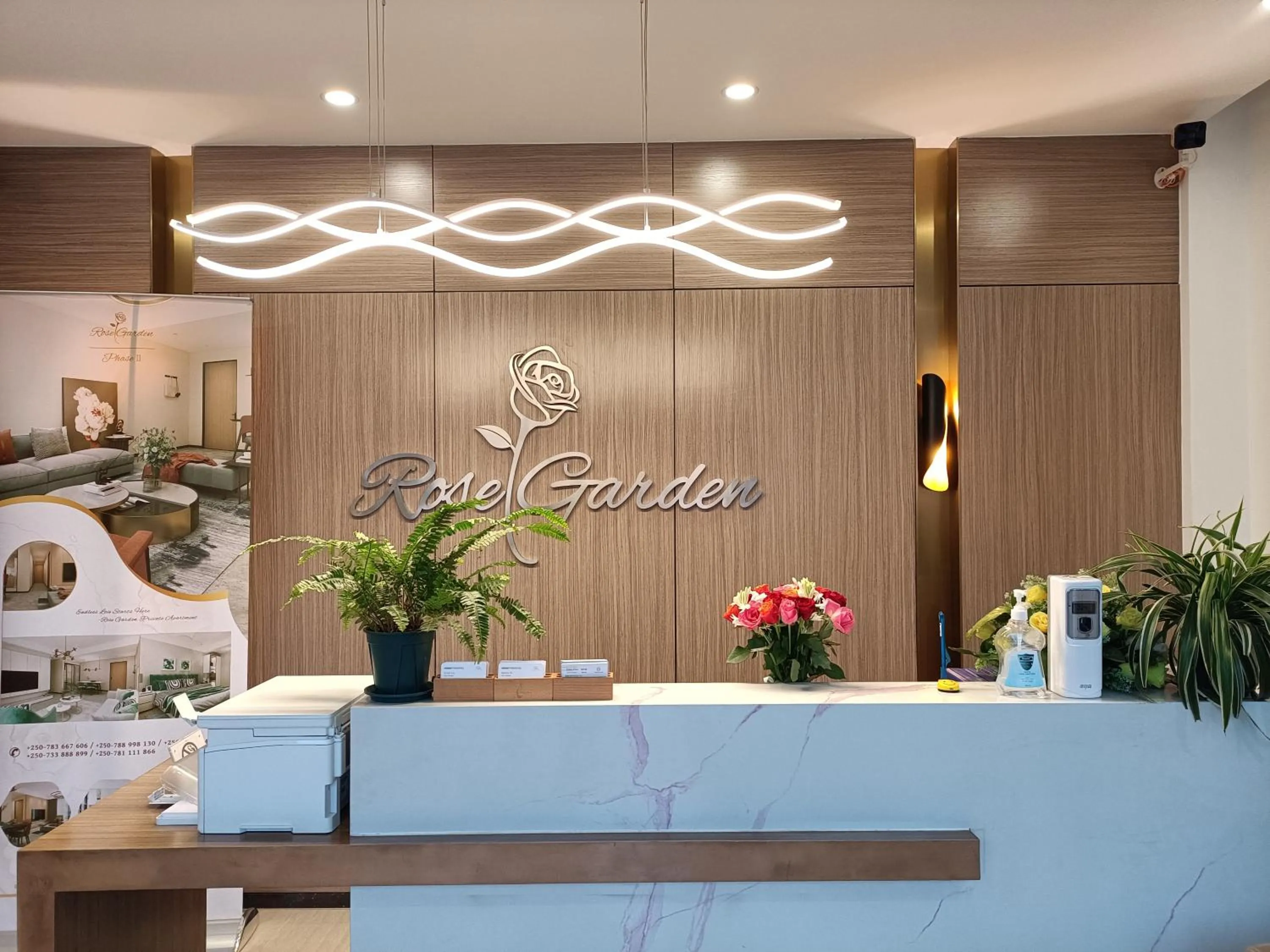 Lobby or reception, Bed in Rose Garden Private Apartment By LINK