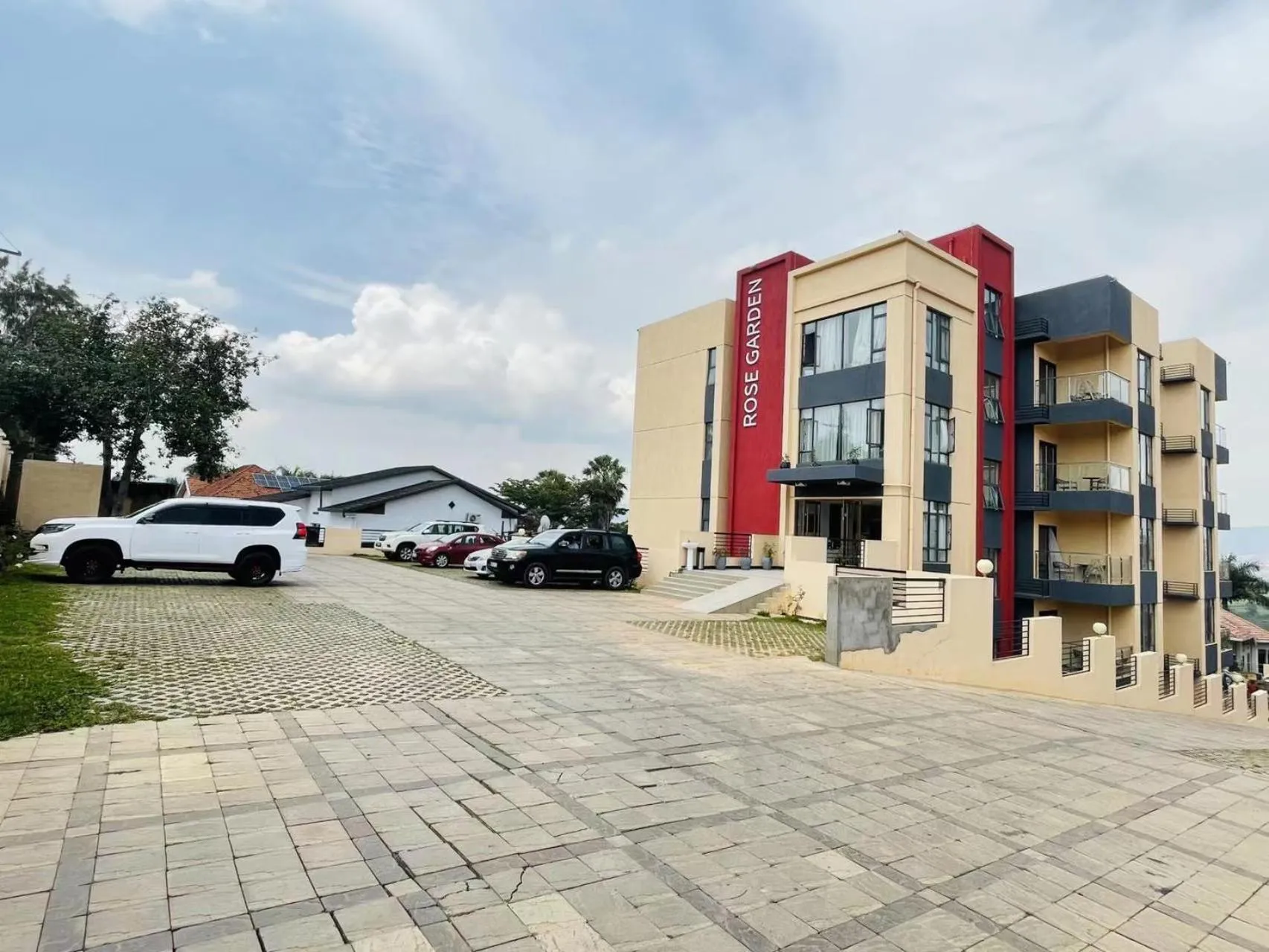 Property building in Rose Garden Private Apartment By LINK