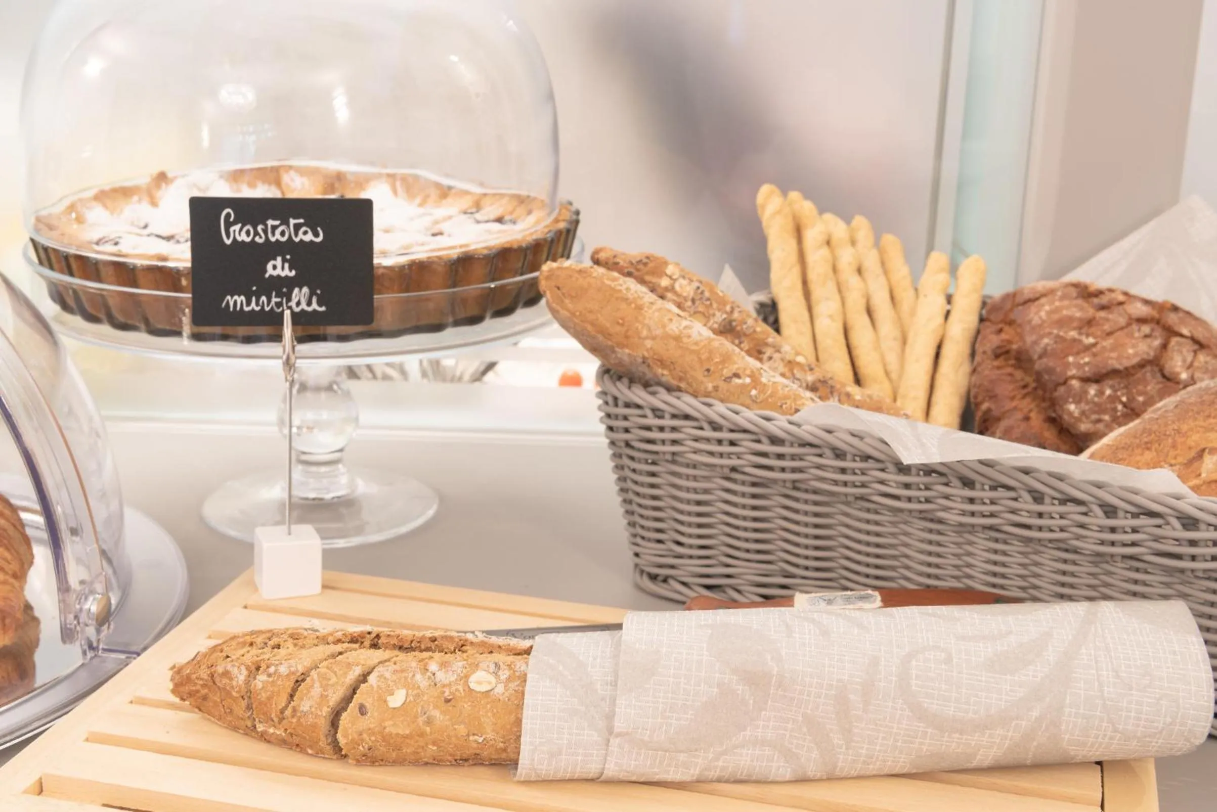 Food and drinks in Antico Borgo B&B Cannobio