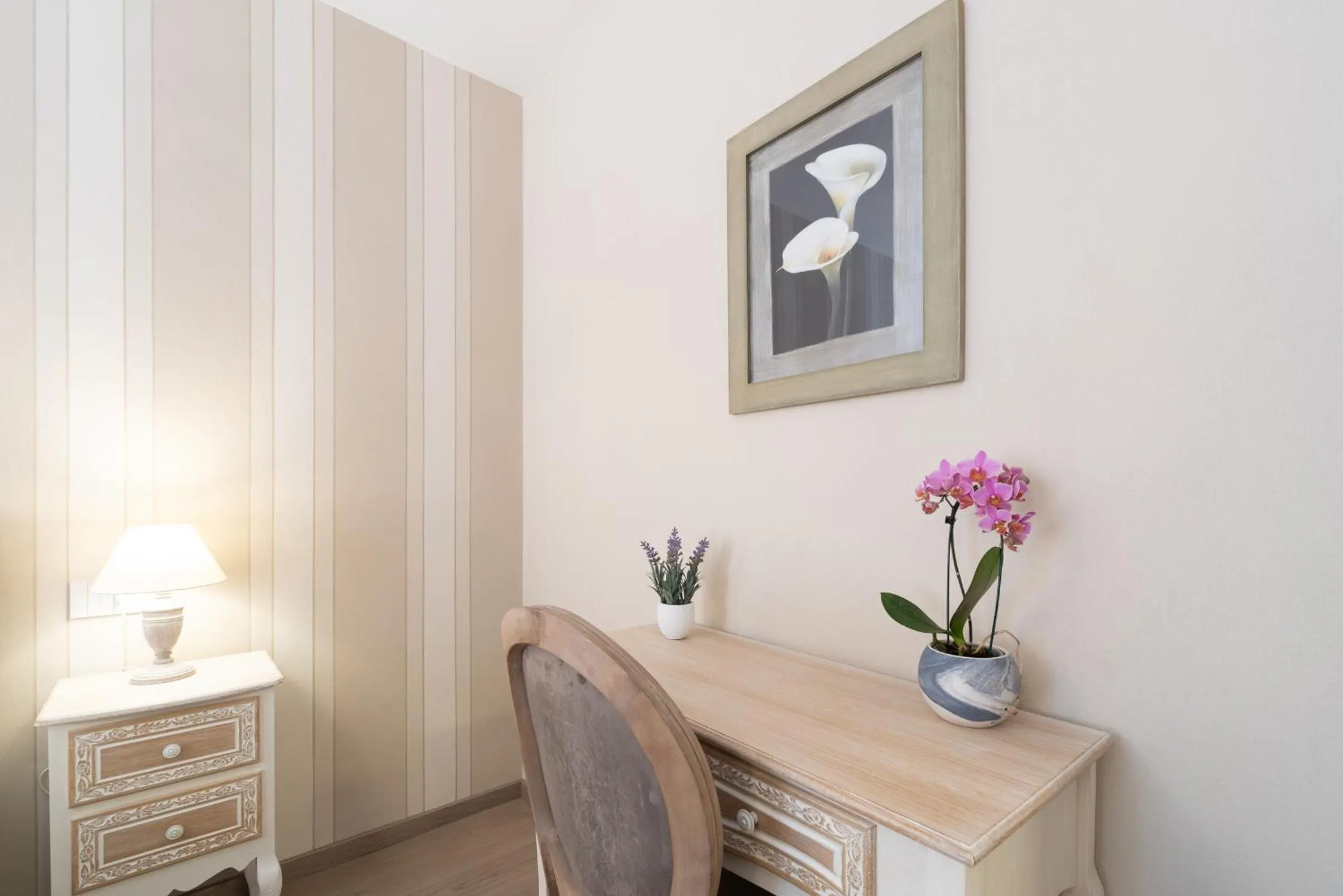 Bed in Antico Borgo B&B Cannobio