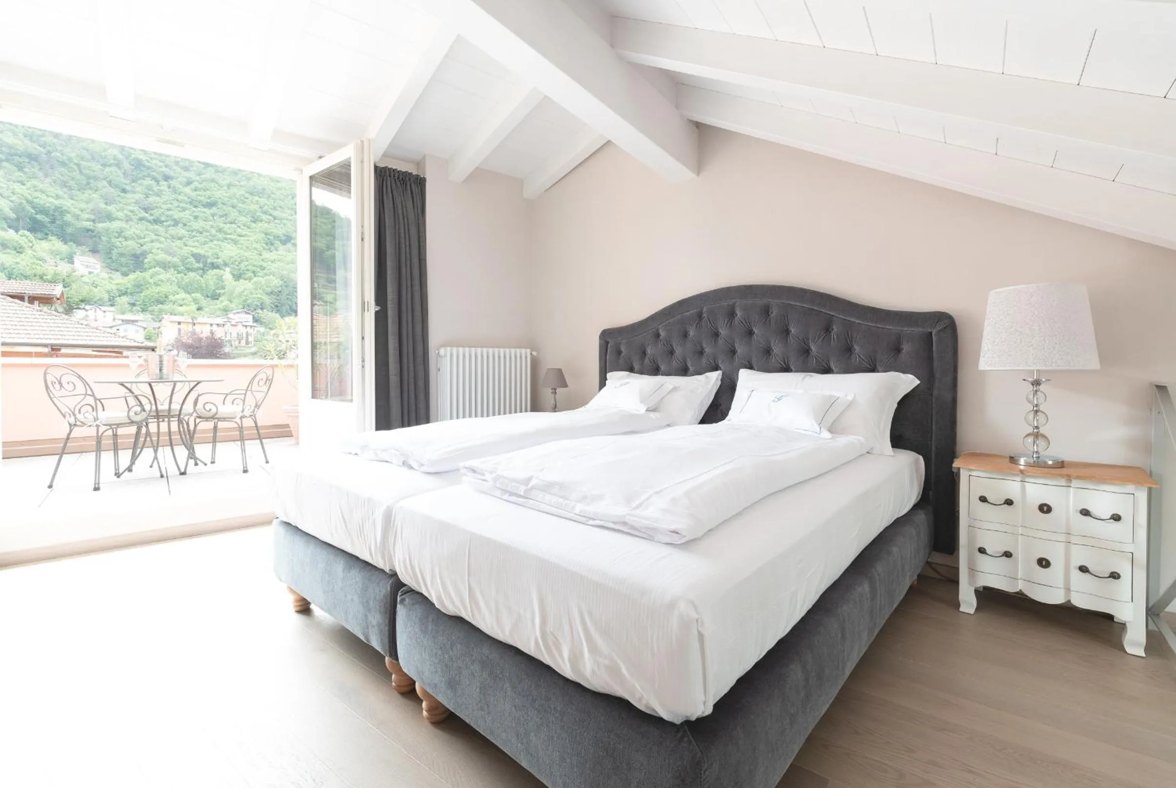 Bed in Antico Borgo B&B Cannobio