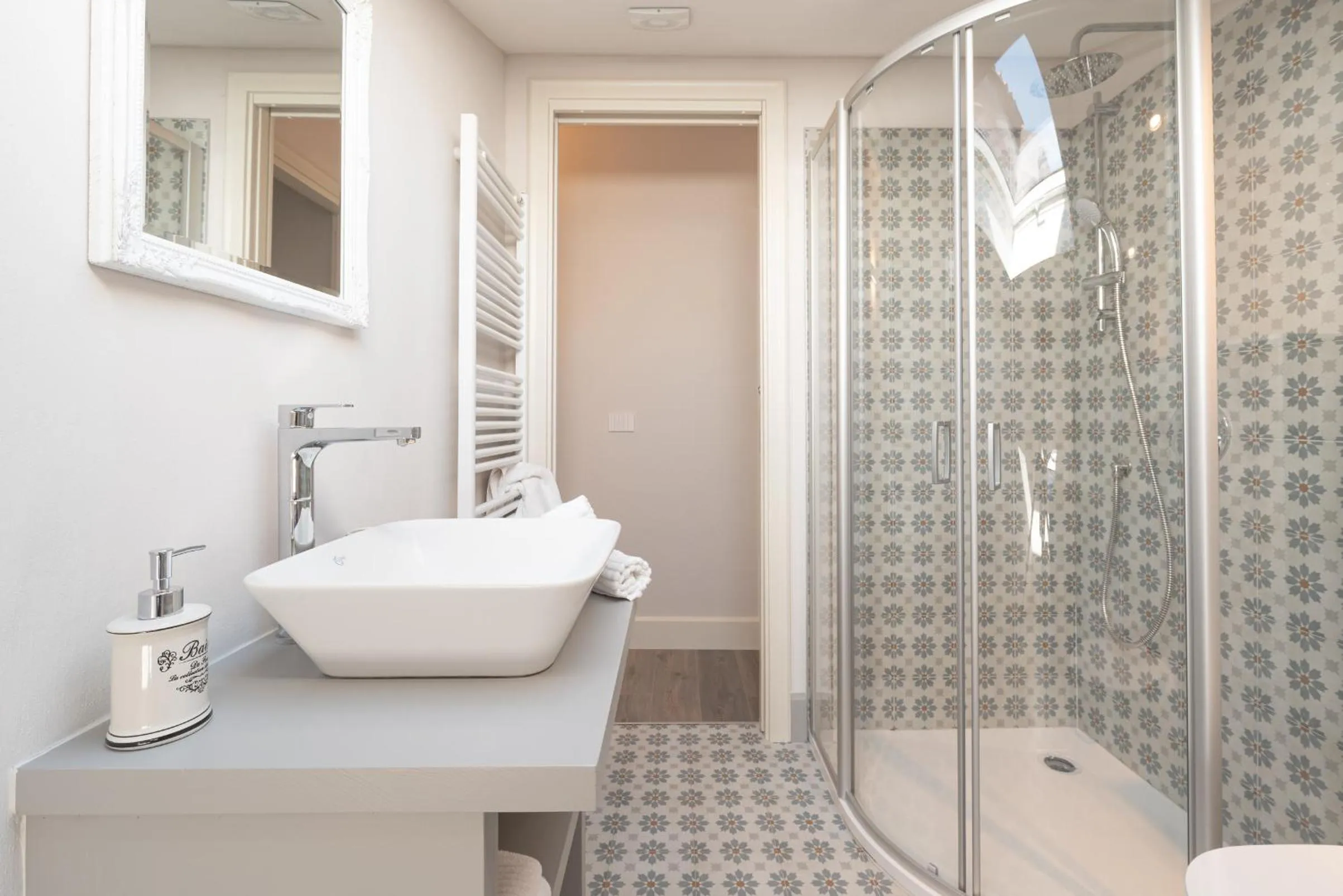 Shower in Antico Borgo B&B Cannobio