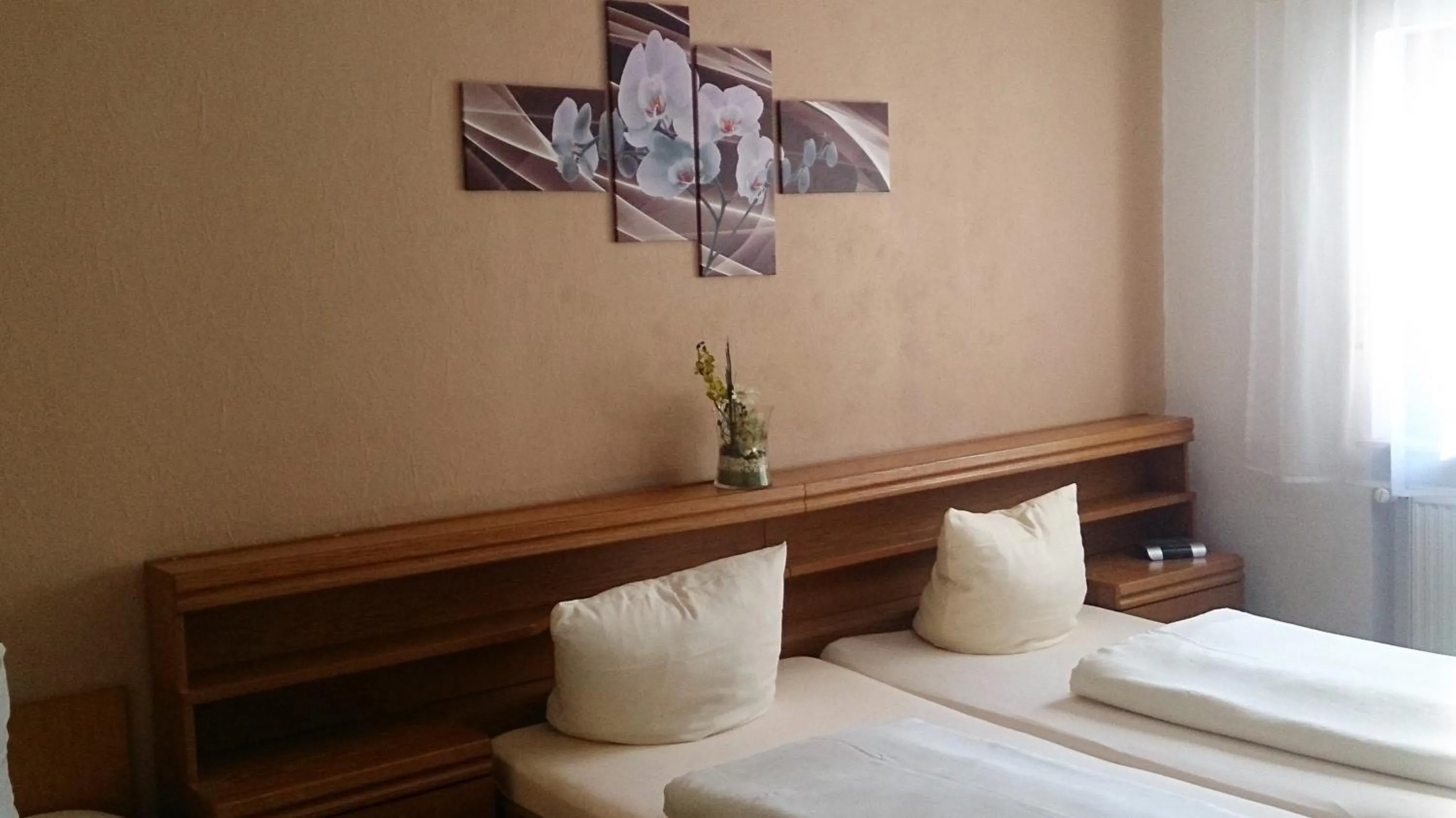 Bed in Hotel Gasthof Zur Krone