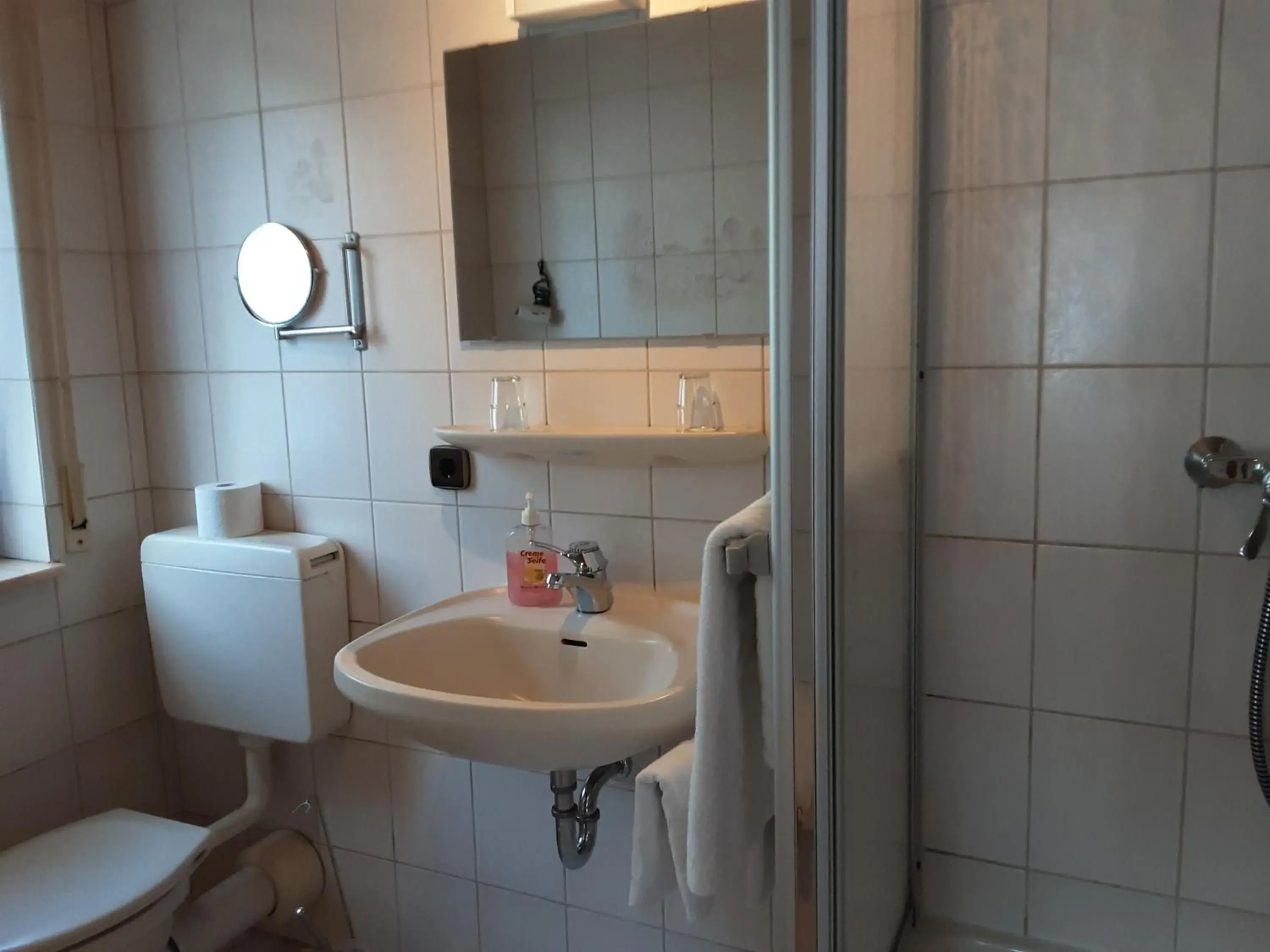 Double Room in Hotel Gasthof Zur Krone Double Room in Hotel Gasthof Zur Krone