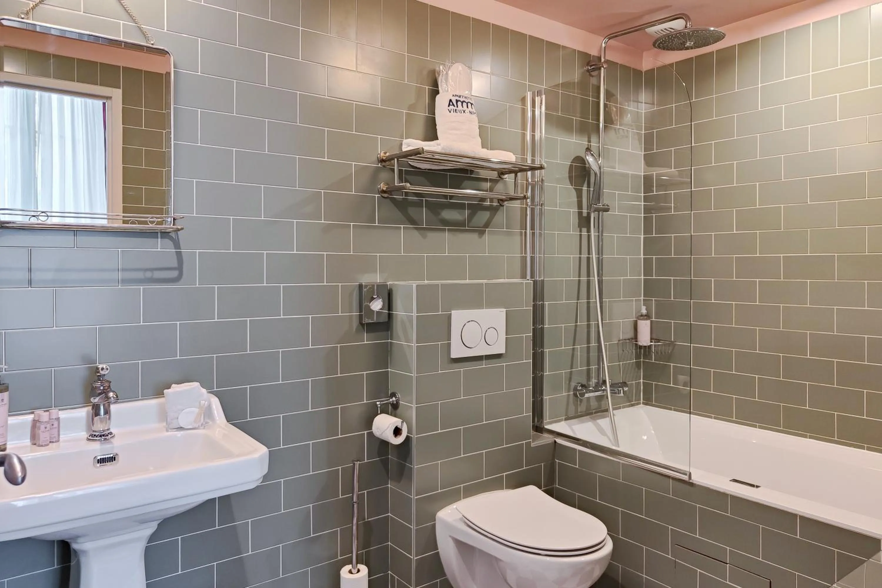 Bathroom in Hotel Aparthotel AMMI Vieux Nice