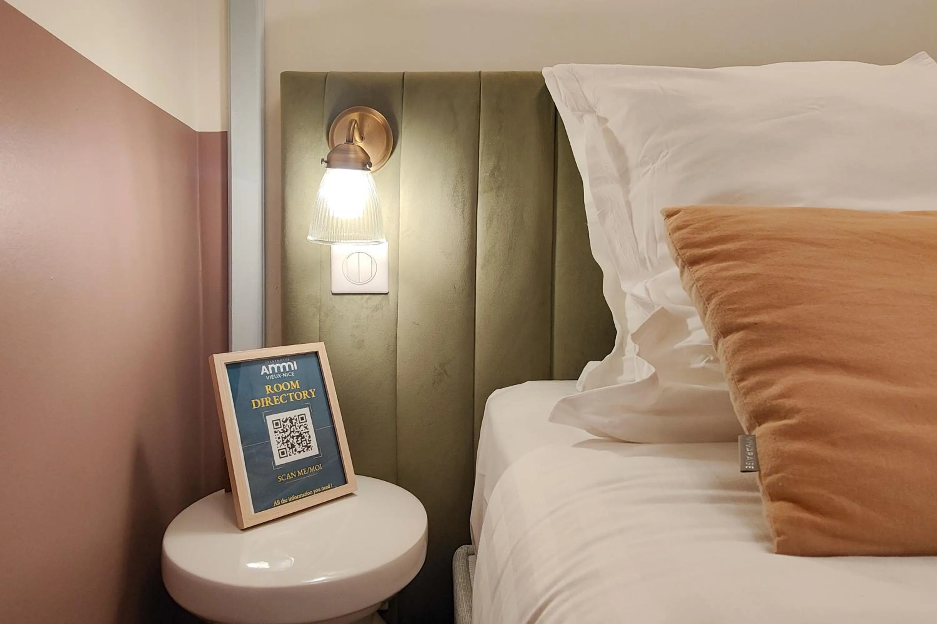 Decorative detail, Bed in Hotel Aparthotel AMMI Vieux Nice