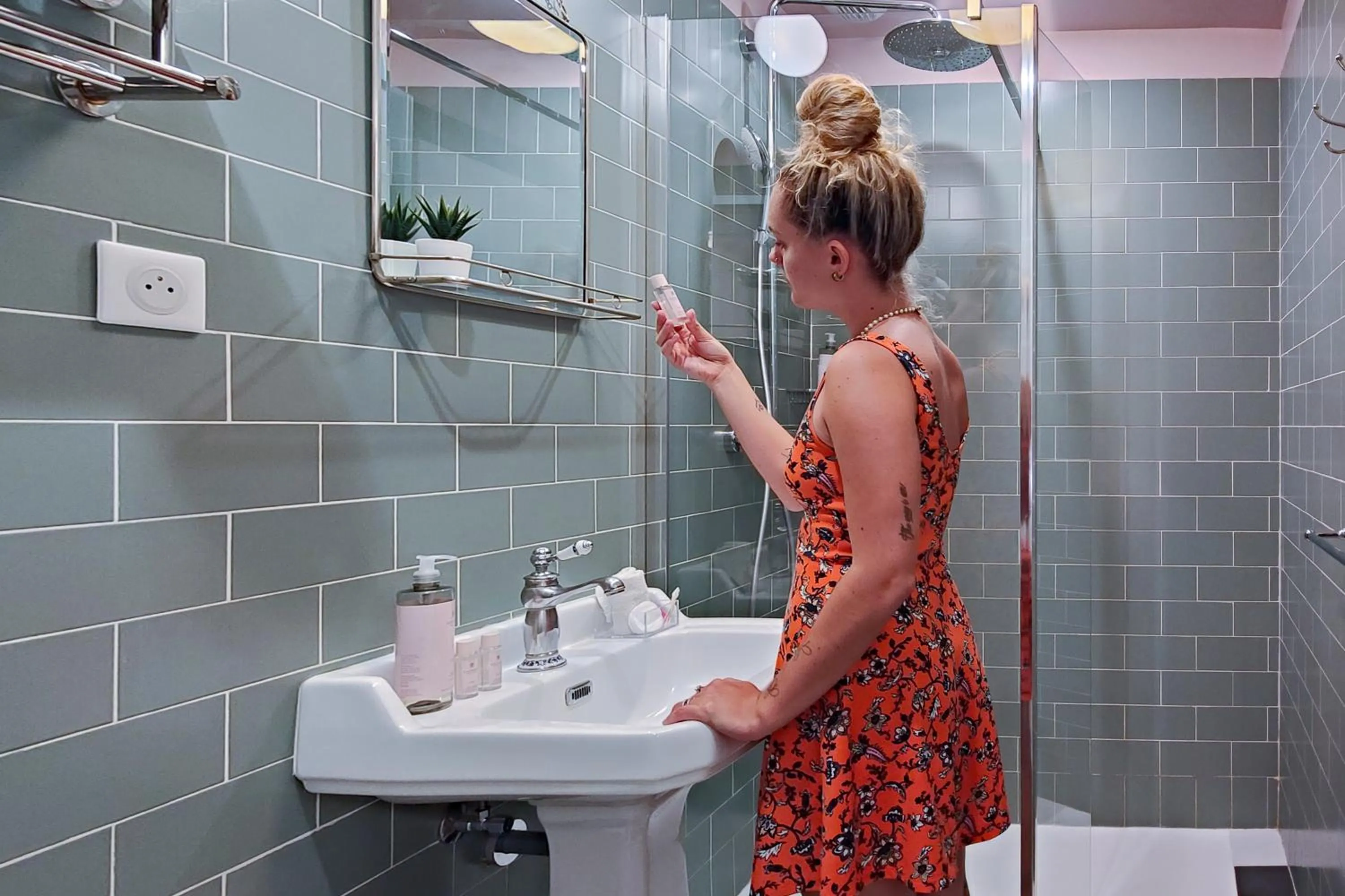 Bathroom in Hotel Aparthotel AMMI Vieux Nice