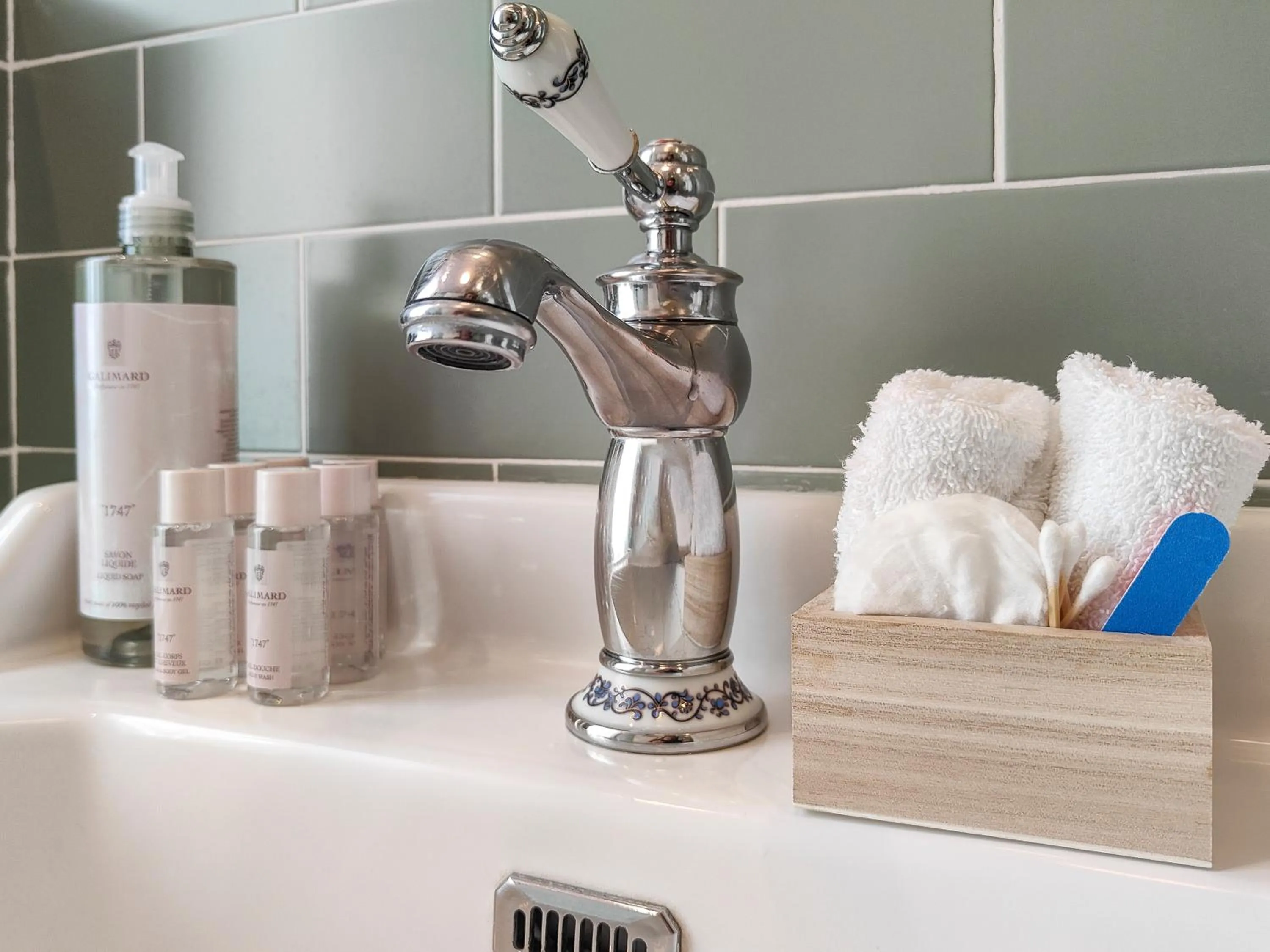 Bathroom in Hotel Aparthotel AMMI Vieux Nice