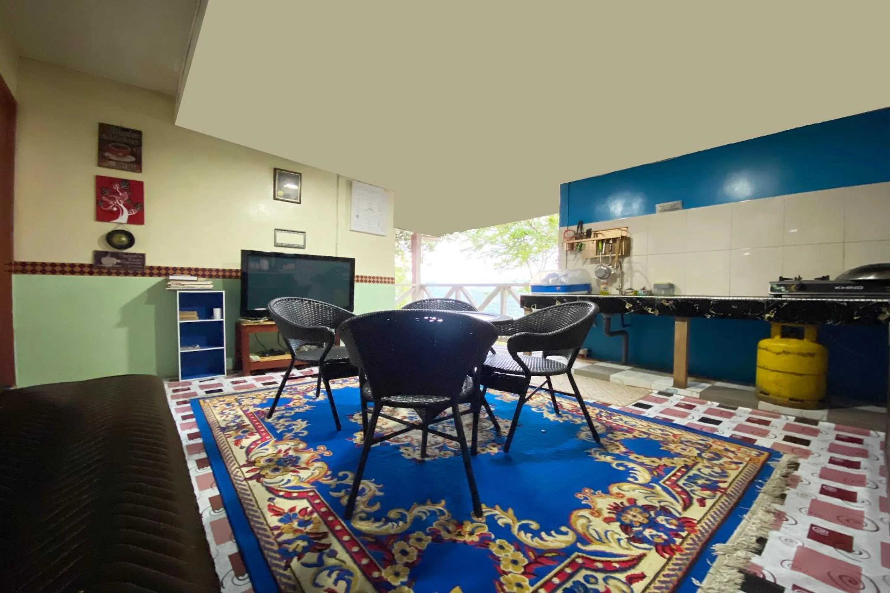 Kitchen or kitchenette in Hotel O Pogimpaan Homestay