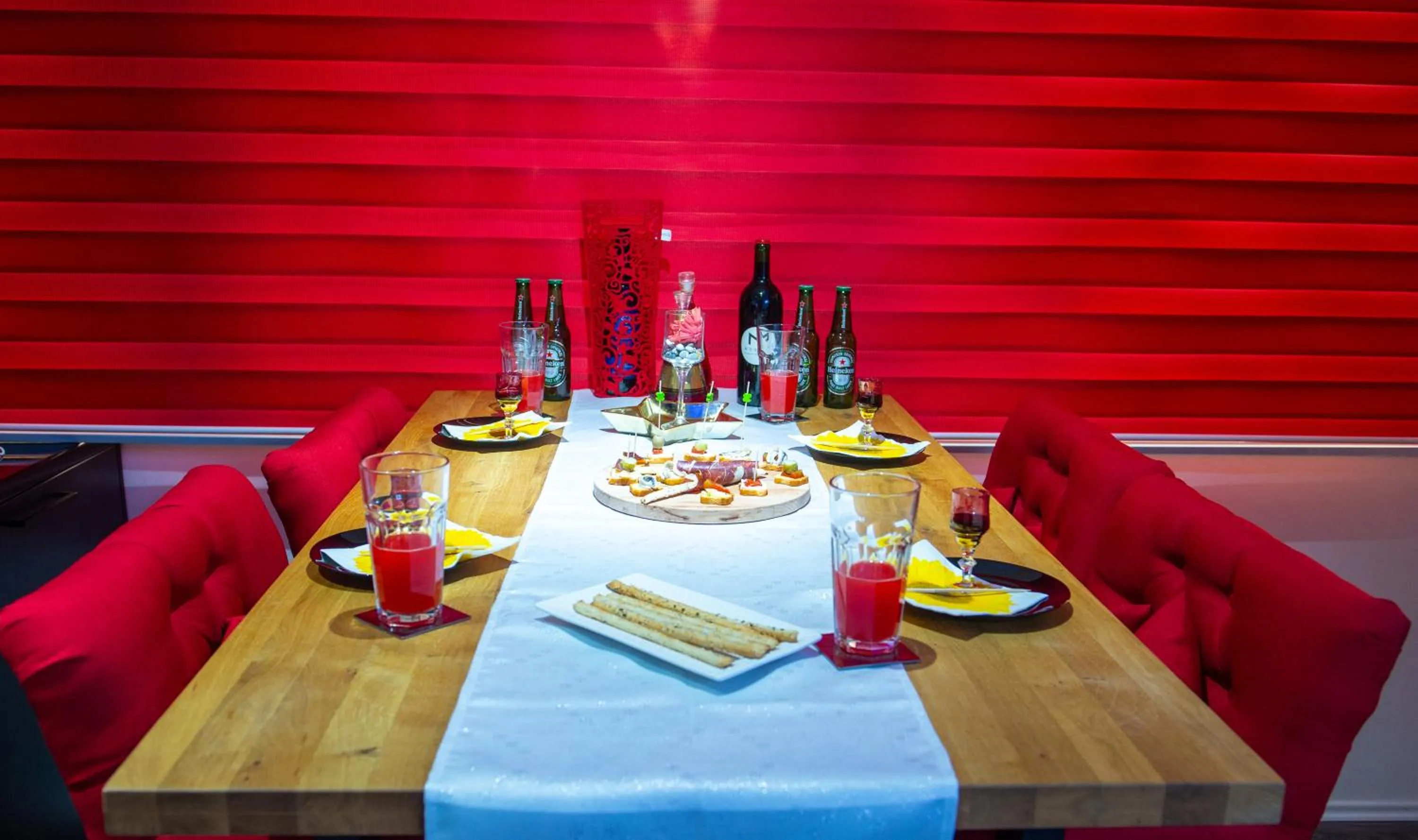 Dining area in Smart Home Mostar