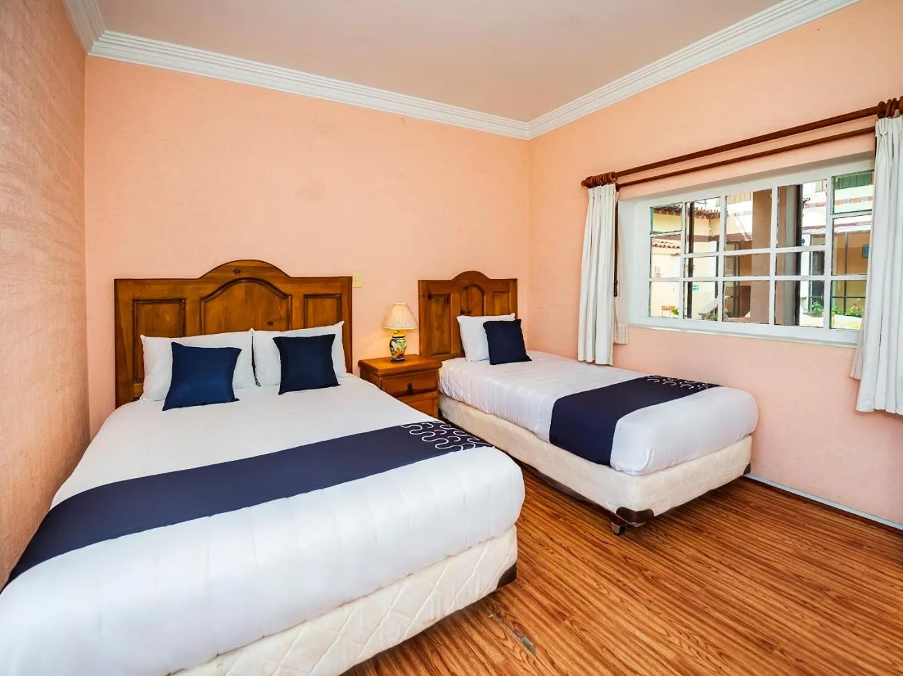 Photo of the whole room, Bed in Hotel La Casa de Don Tito, Jocotitlan