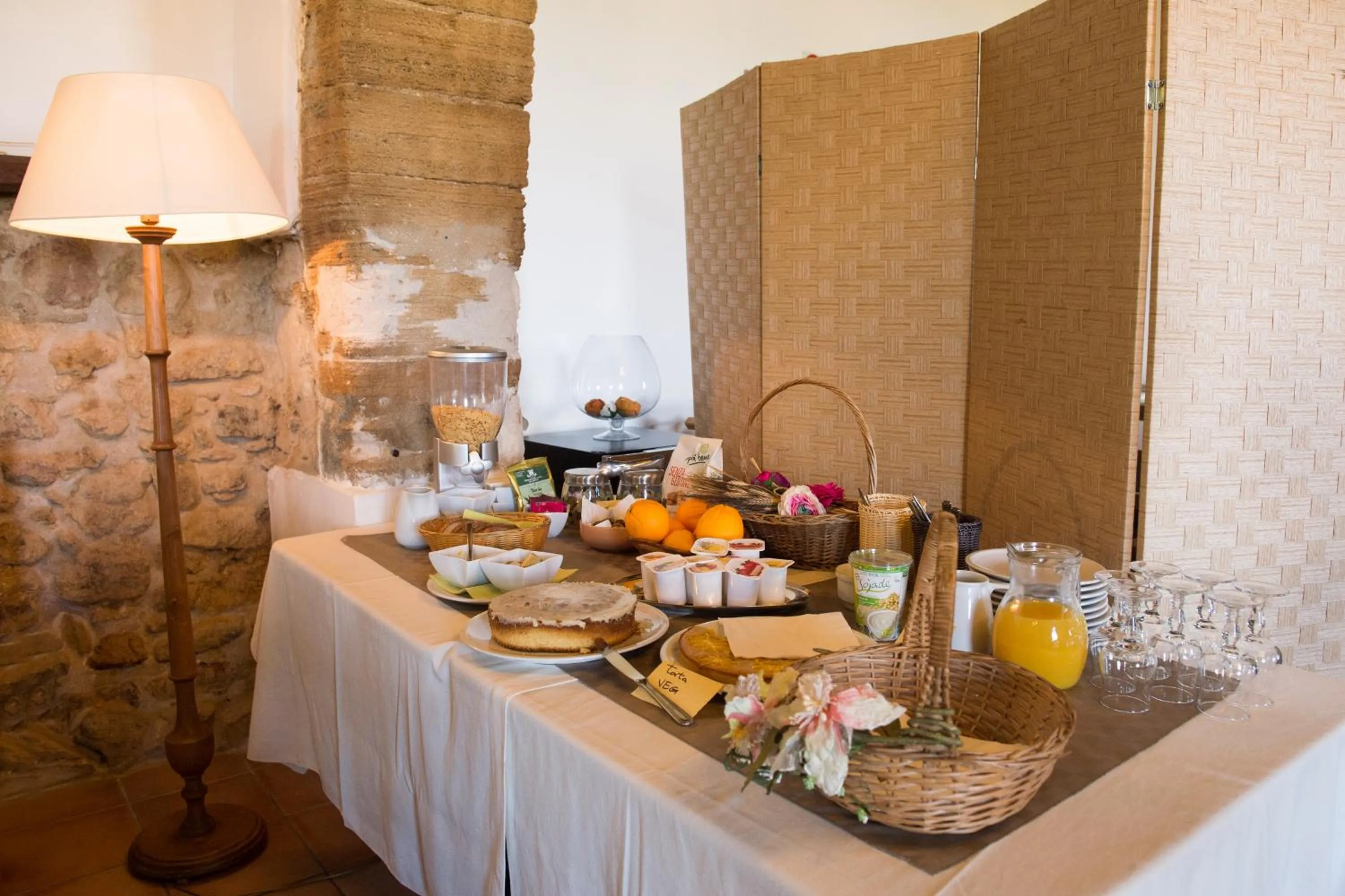 Food and drinks in Agriturismo sanacore di sanacore salvatore