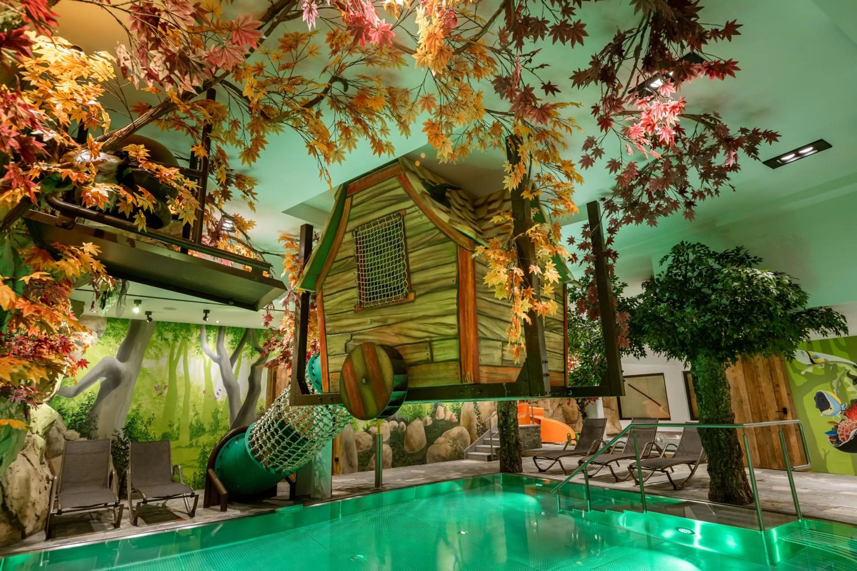 Swimming pool in Hotel Restaurant Hexenalm