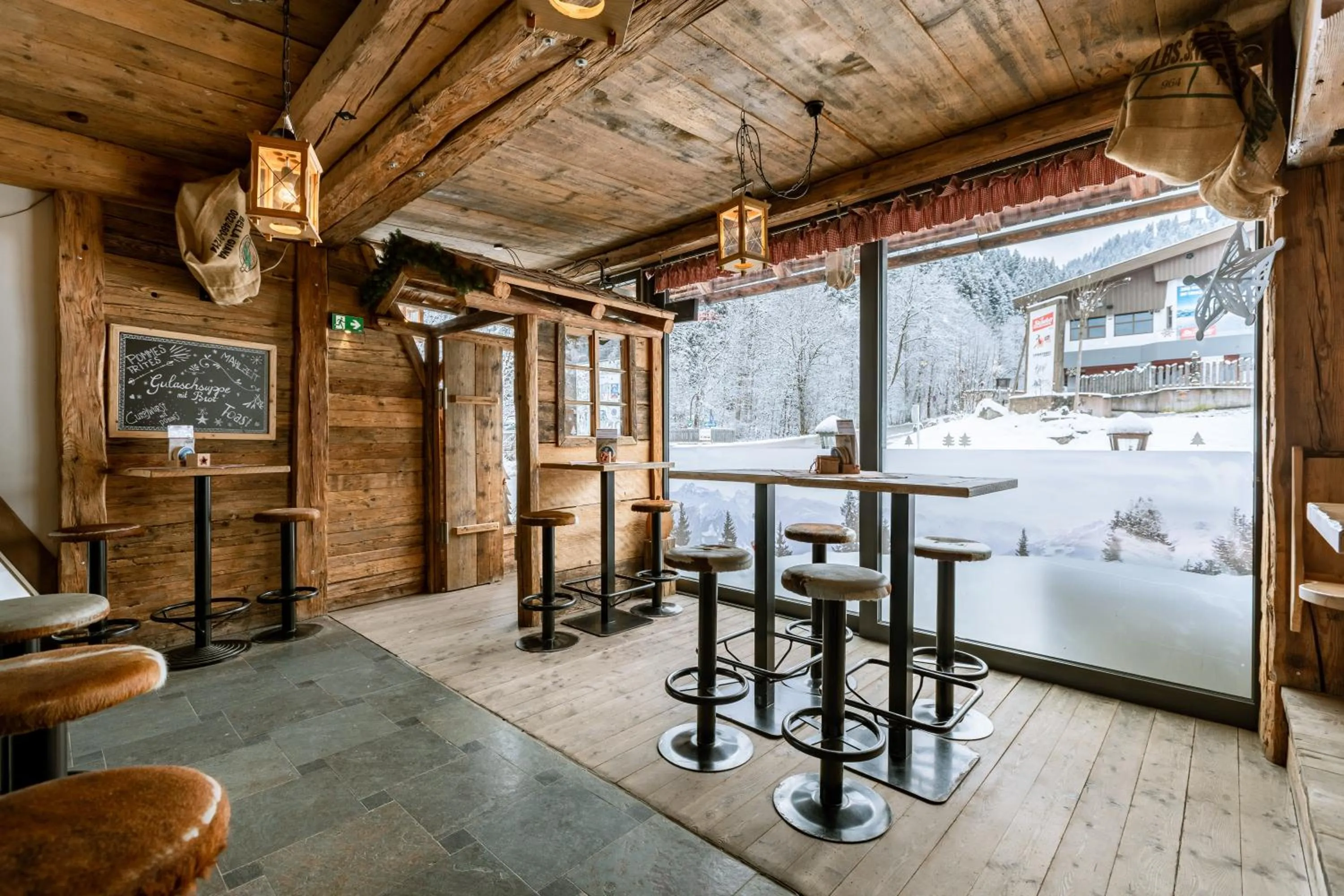 Lounge or bar in Hotel Restaurant Hexenalm