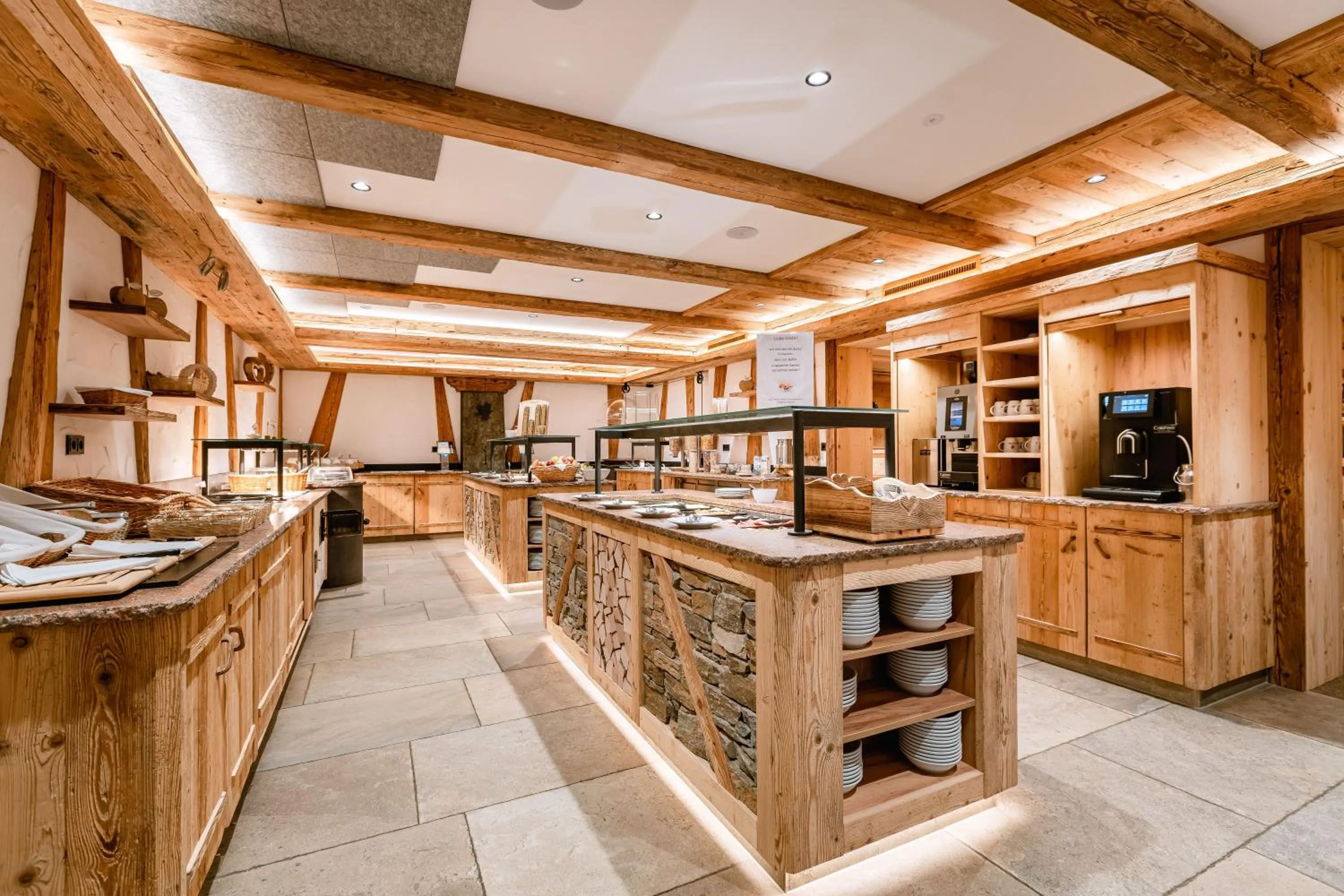 Buffet breakfast in Hotel Restaurant Hexenalm