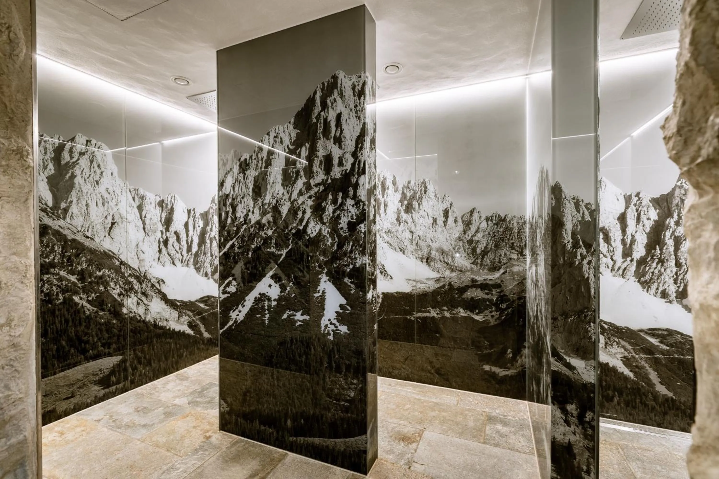 Shower in Hotel Restaurant Hexenalm