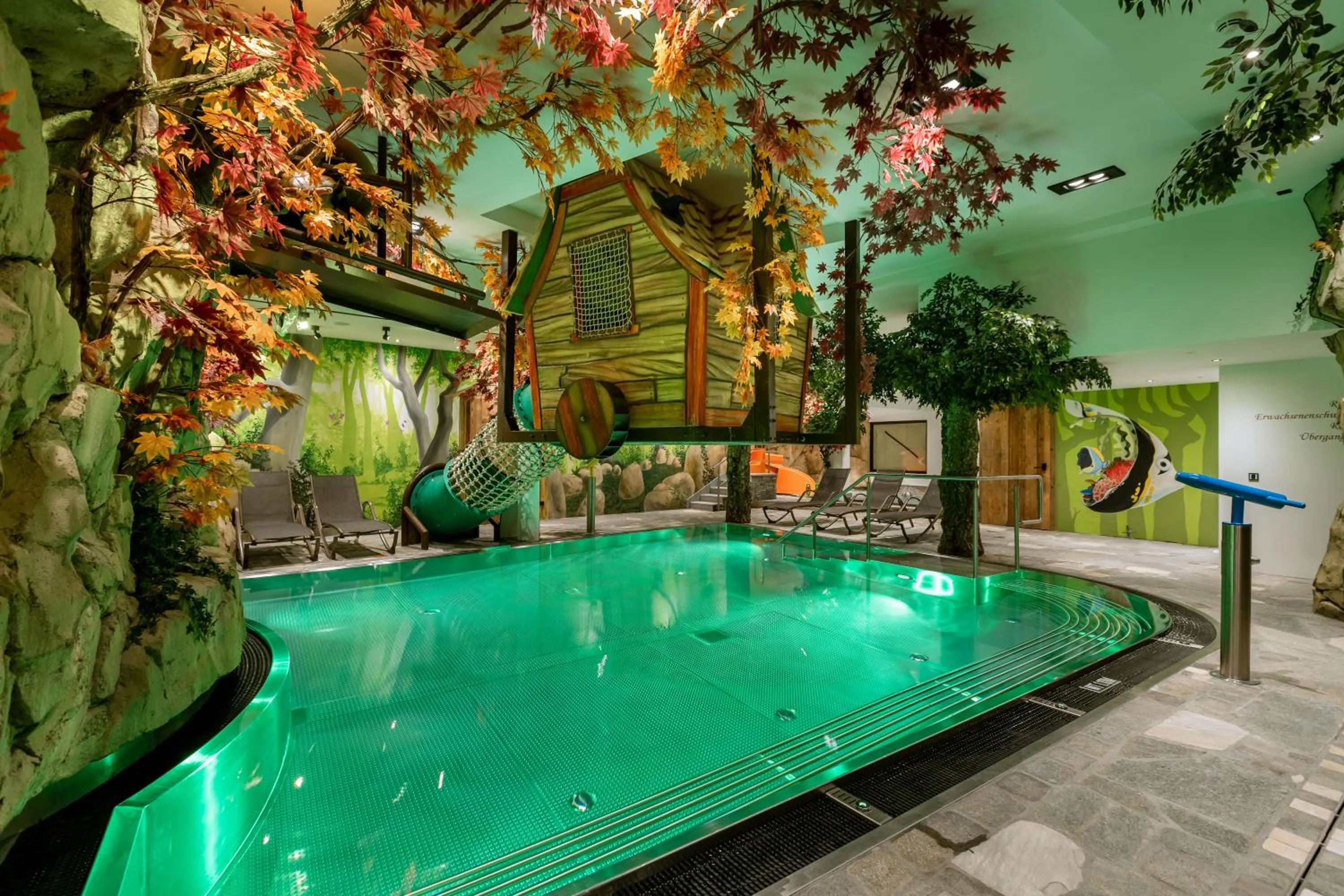 Swimming pool in Hotel Restaurant Hexenalm