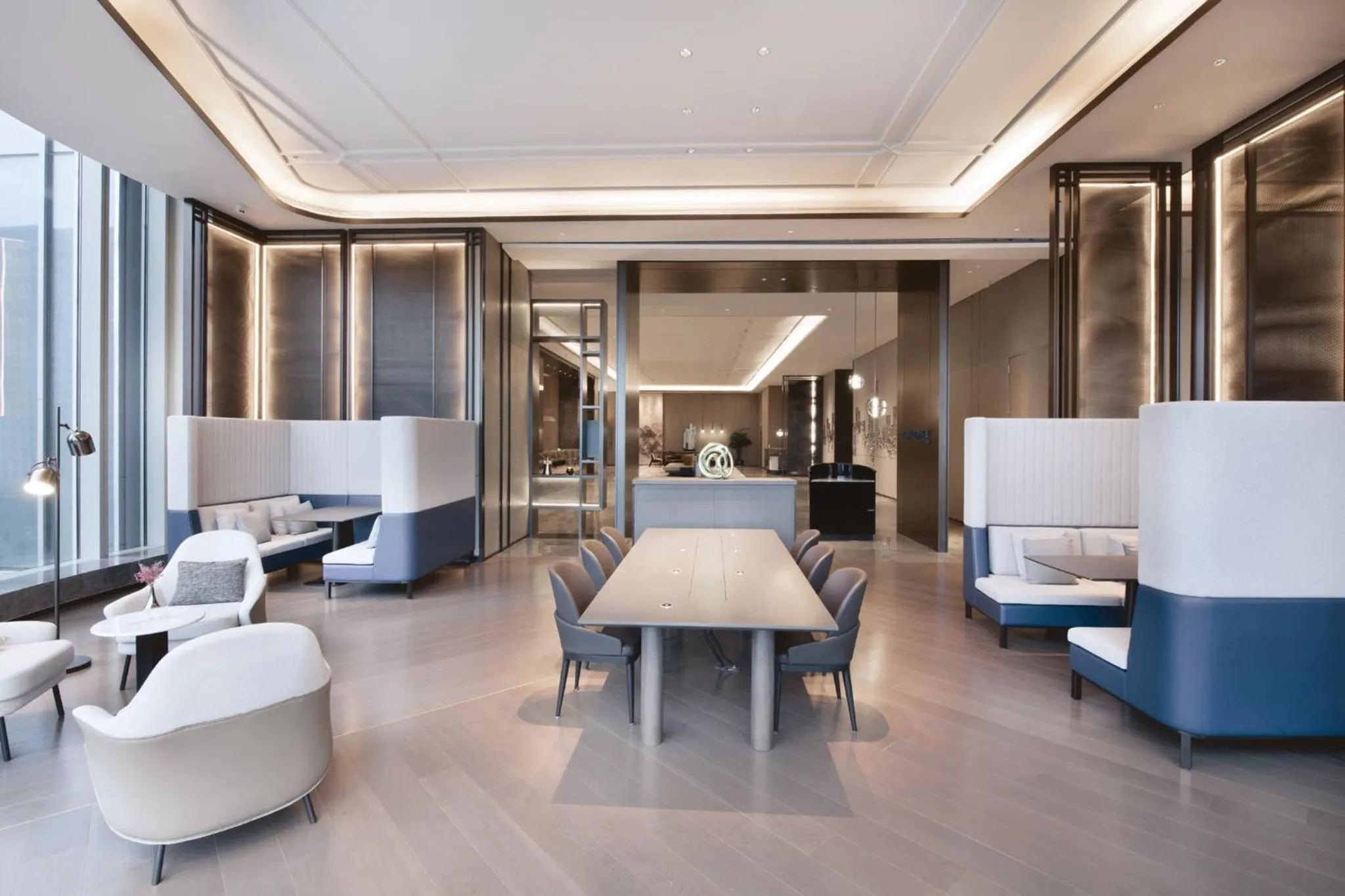 Lounge or bar in Crowne Plaza Hangzhou Science City by IHG