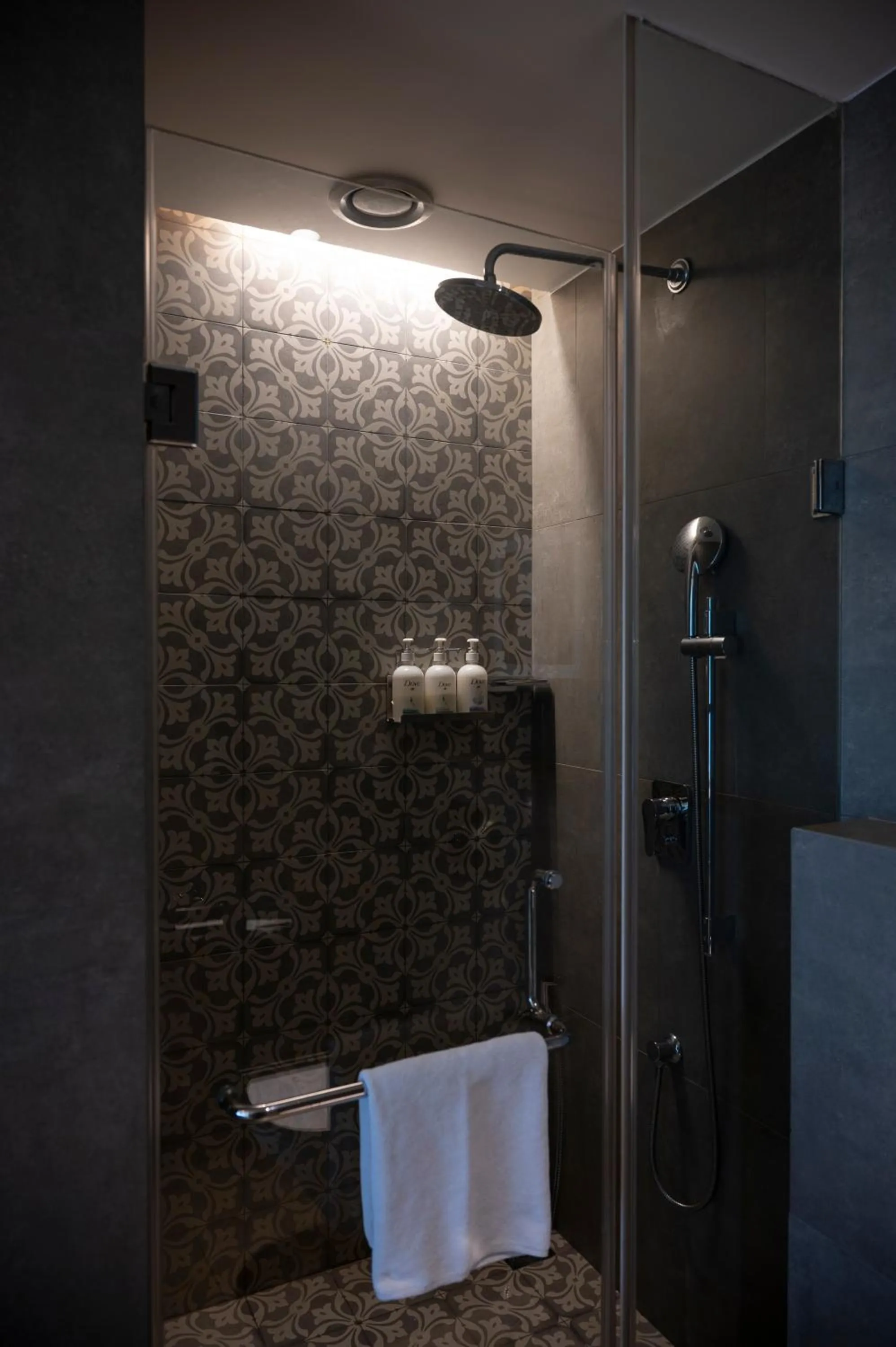 Bathroom in Holiday Inn Goa Candolim