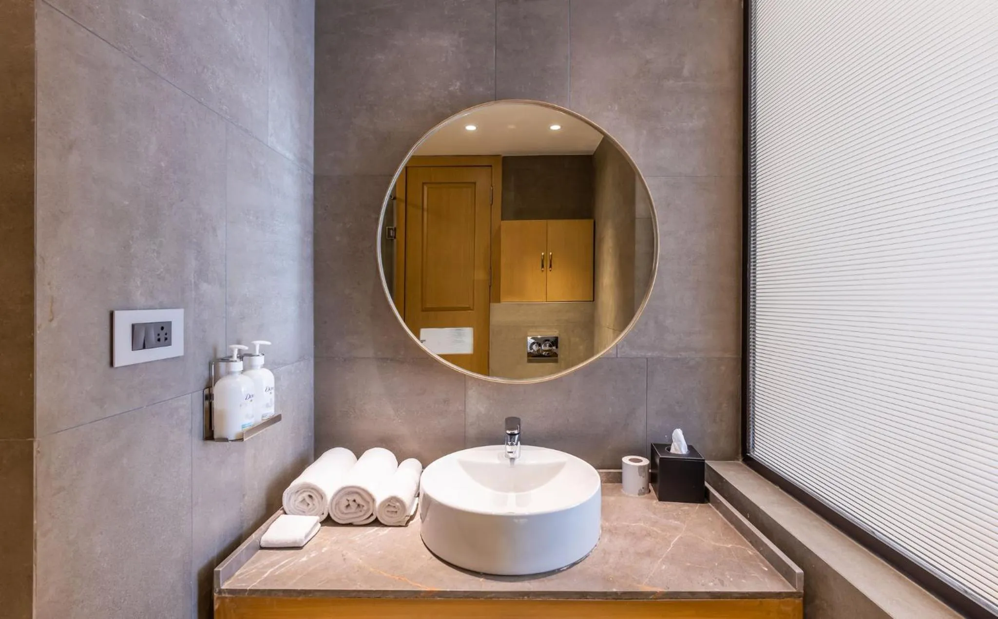 Bedroom in Holiday Inn Goa Candolim