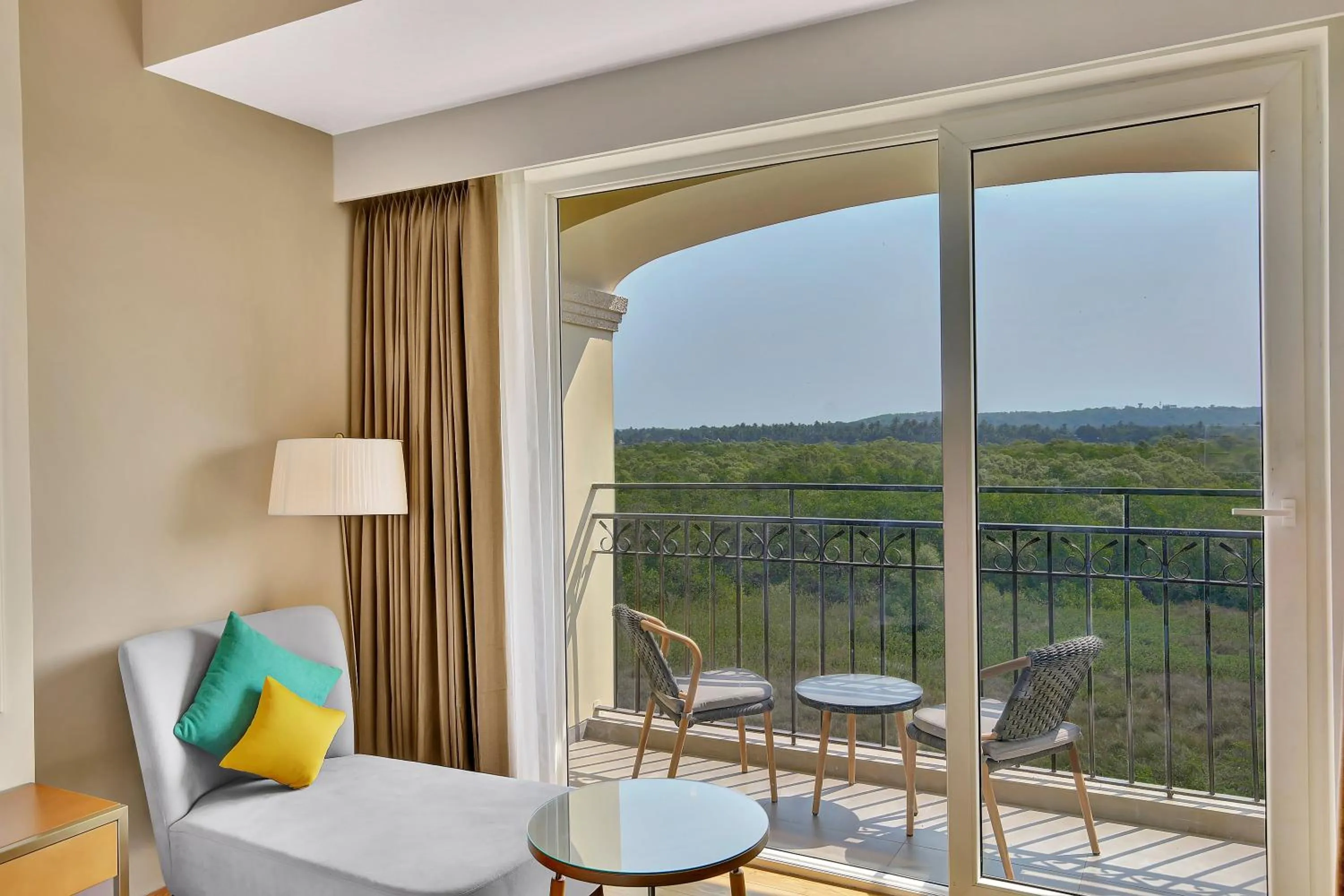 Photo of the whole room in Holiday Inn Goa Candolim