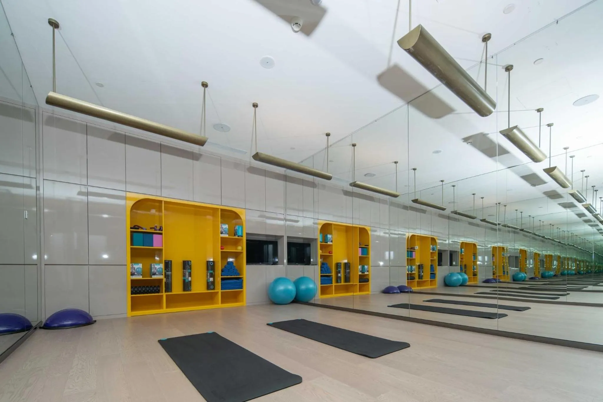Fitness centre/facilities in Holiday Inn Fuyang by IHG