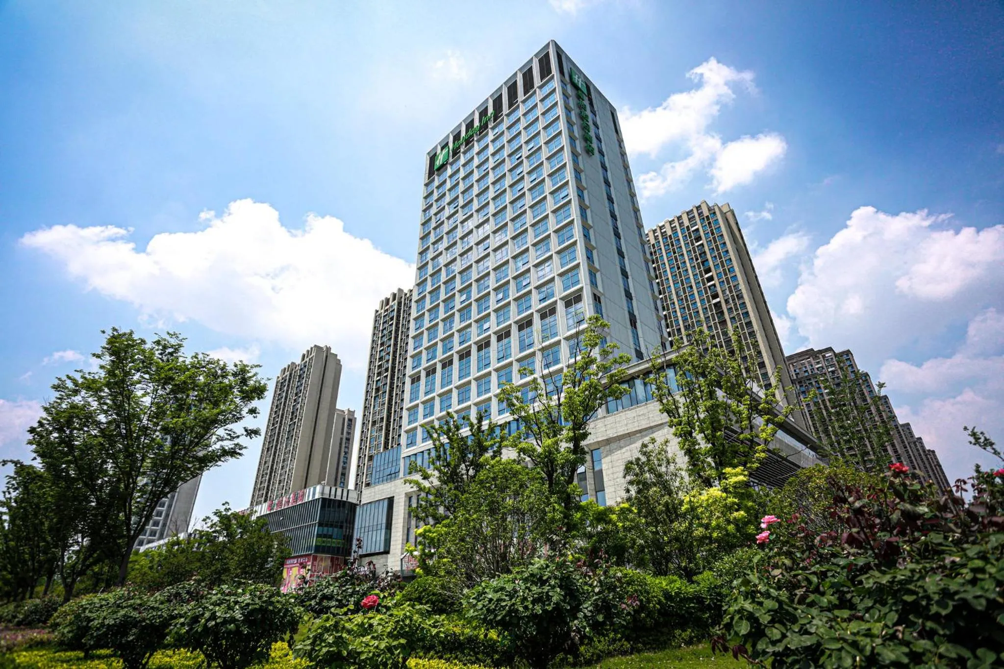 Property building in Holiday Inn Fuyang by IHG