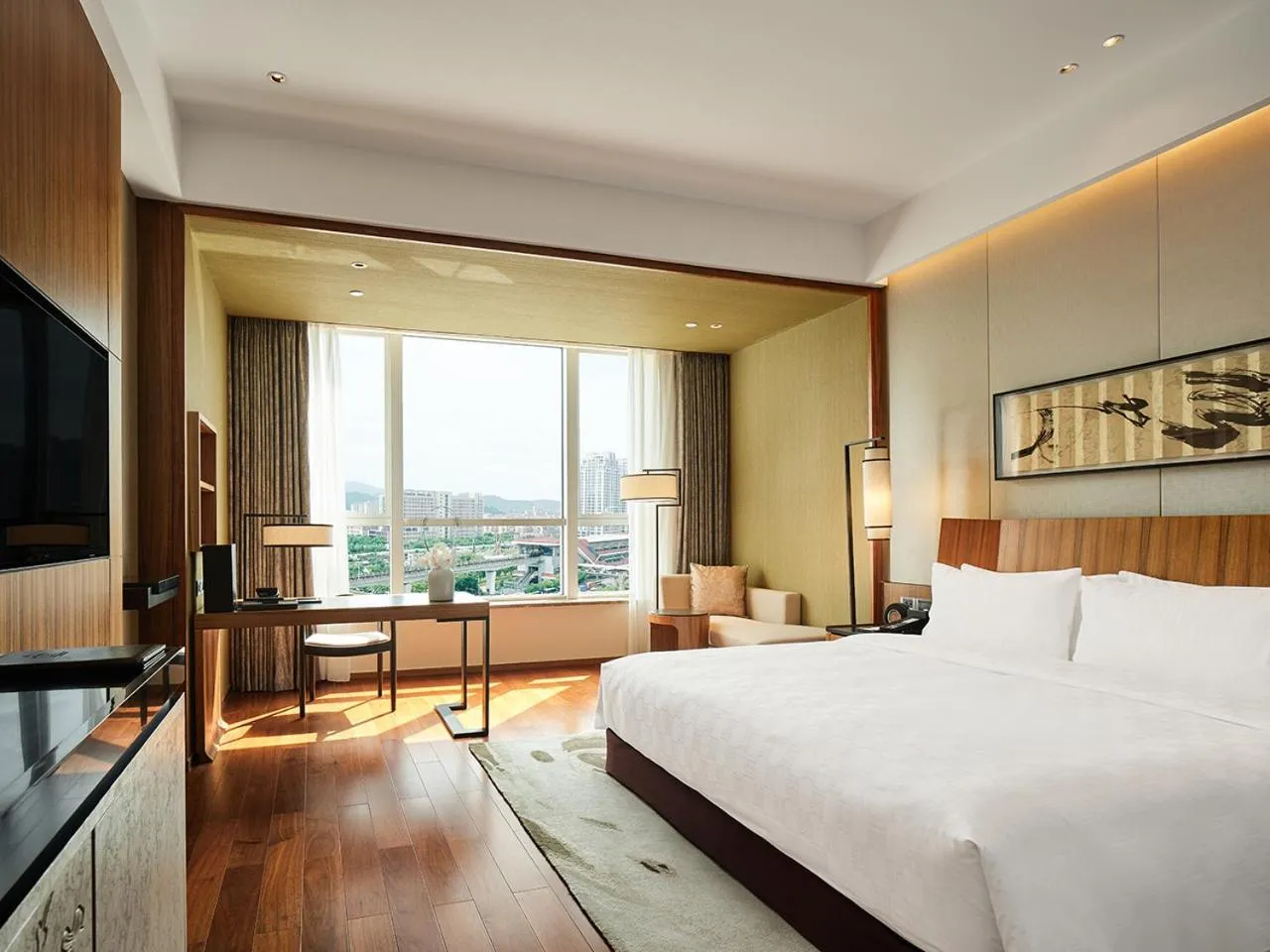 Bedroom, Bed in HUALUXE Ningbo Harbor City