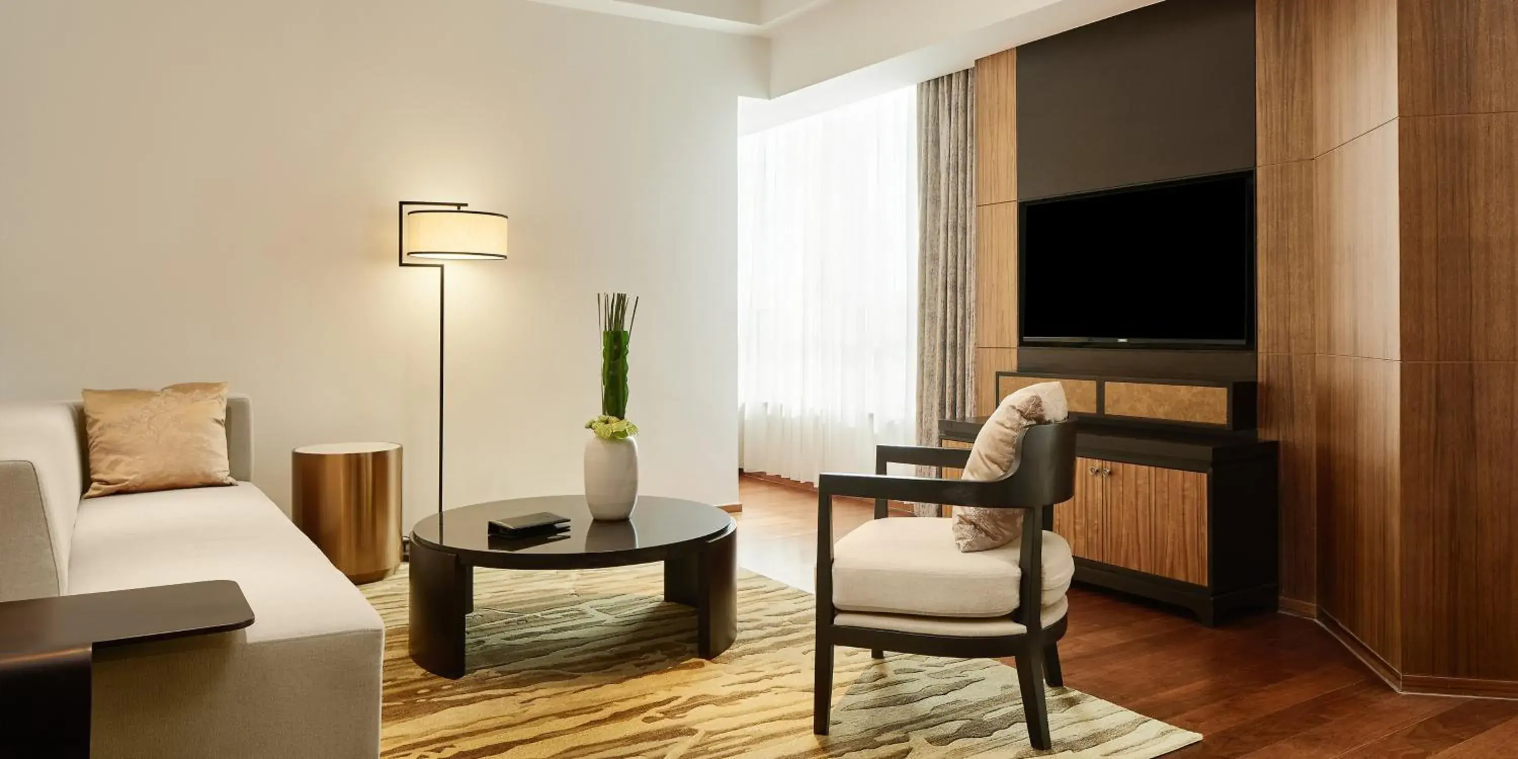 Premium King Suite - Lounge Access in HUALUXE Ningbo Harbor City Premium King Suite - Lounge Access in HUALUXE Ningbo Harbor City