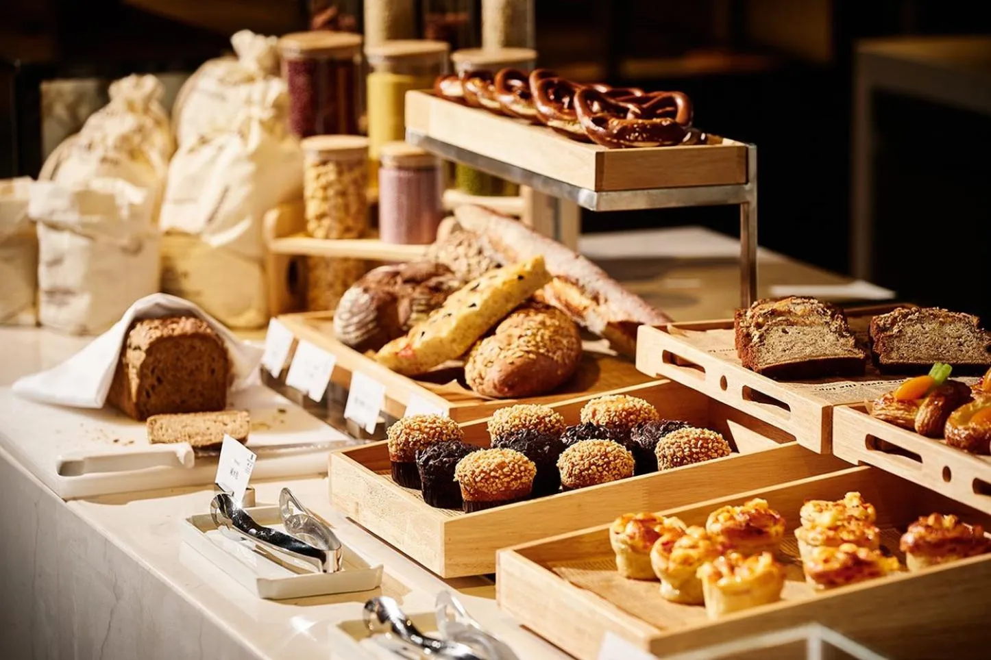 Restaurant/places to eat in HUALUXE Ningbo Harbor City