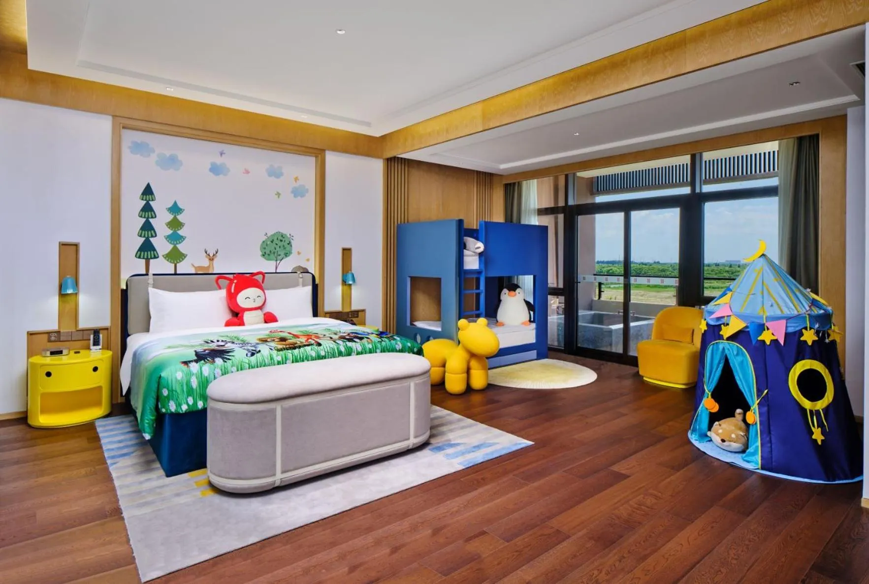 Bed in HUALUXE Suzhou Bay Hot Spring Resort