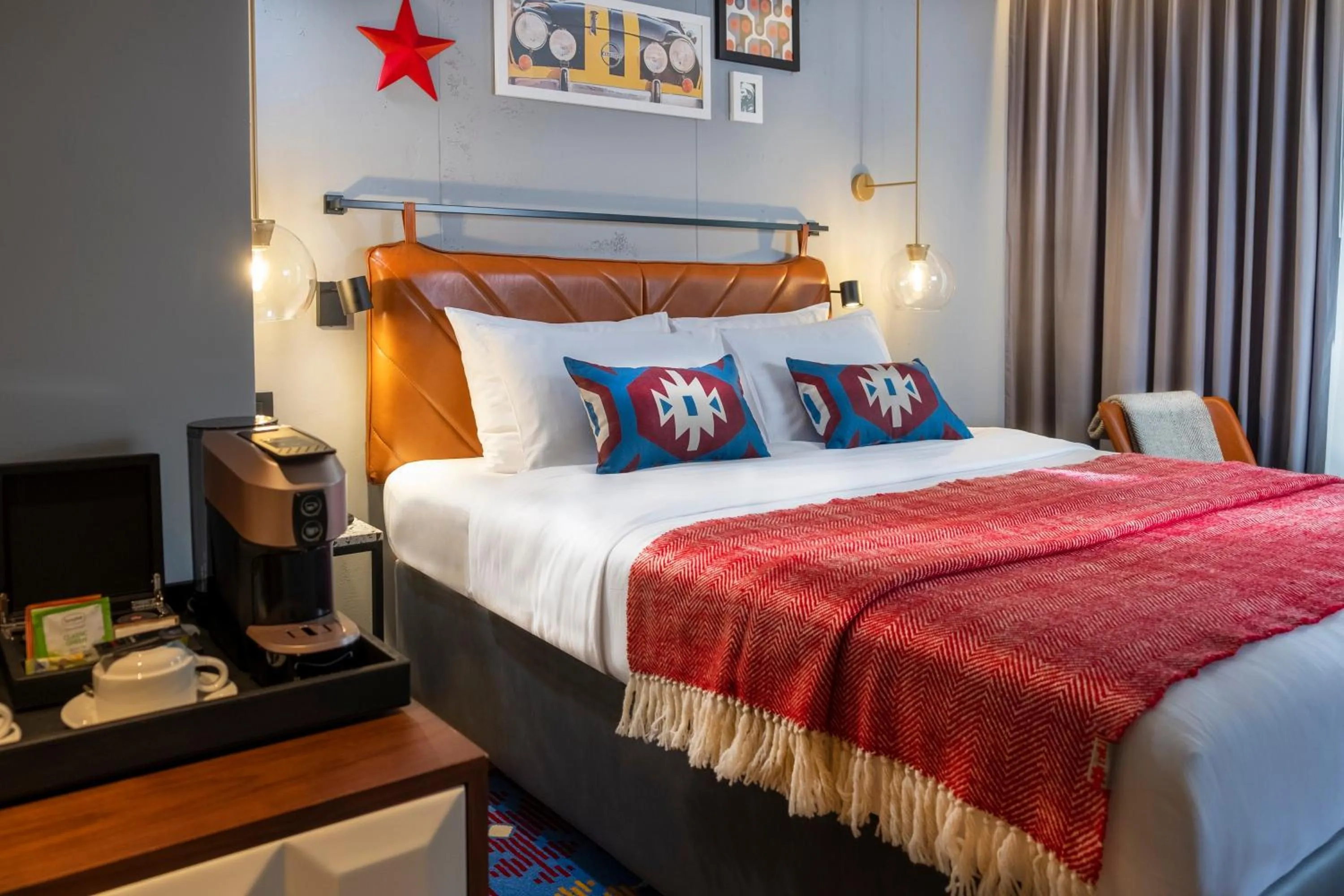 Photo of the whole room, Bed in Hotel Indigo Belgrade by IHG