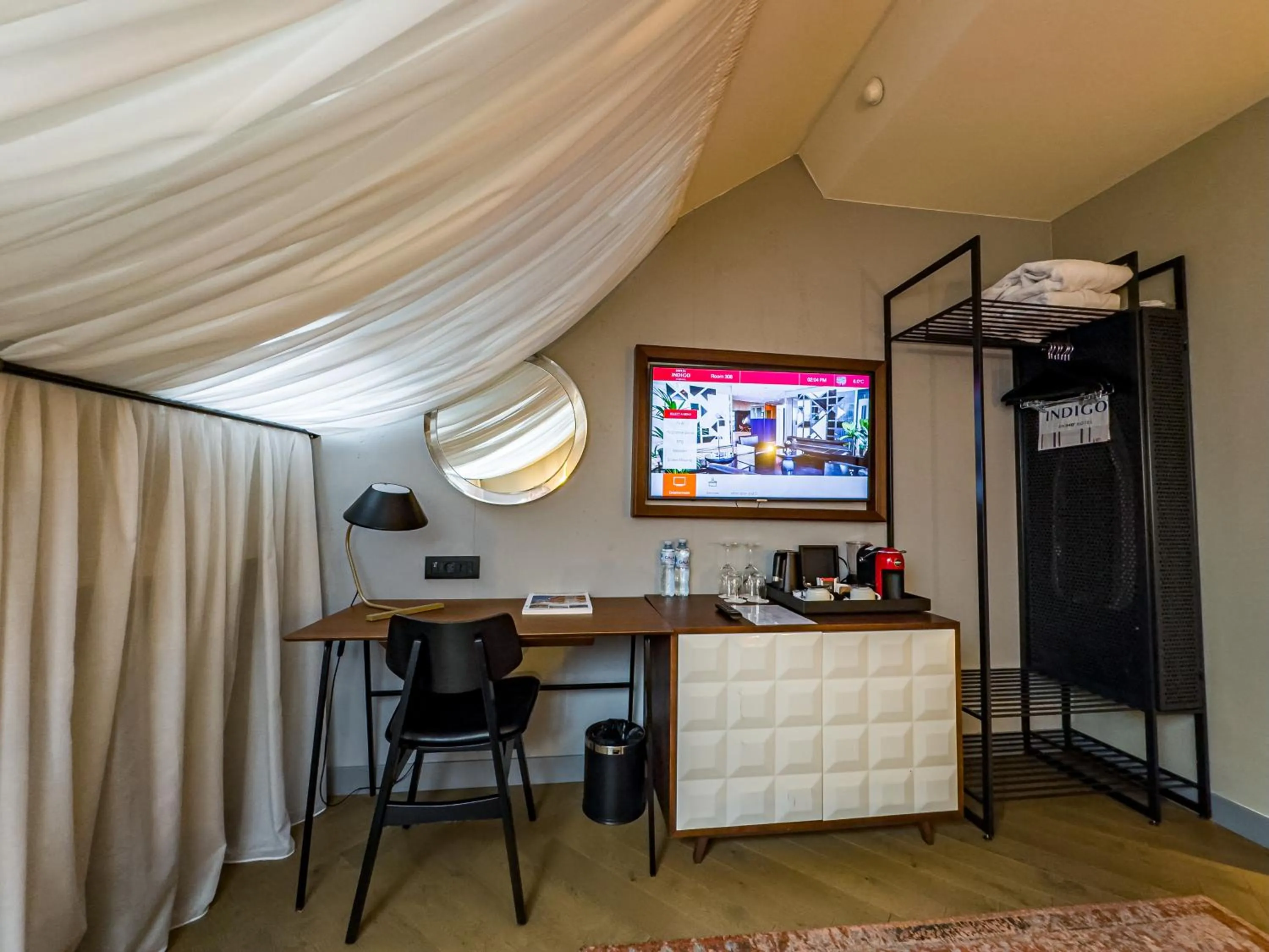 TV and multimedia in Hotel Indigo Belgrade by IHG