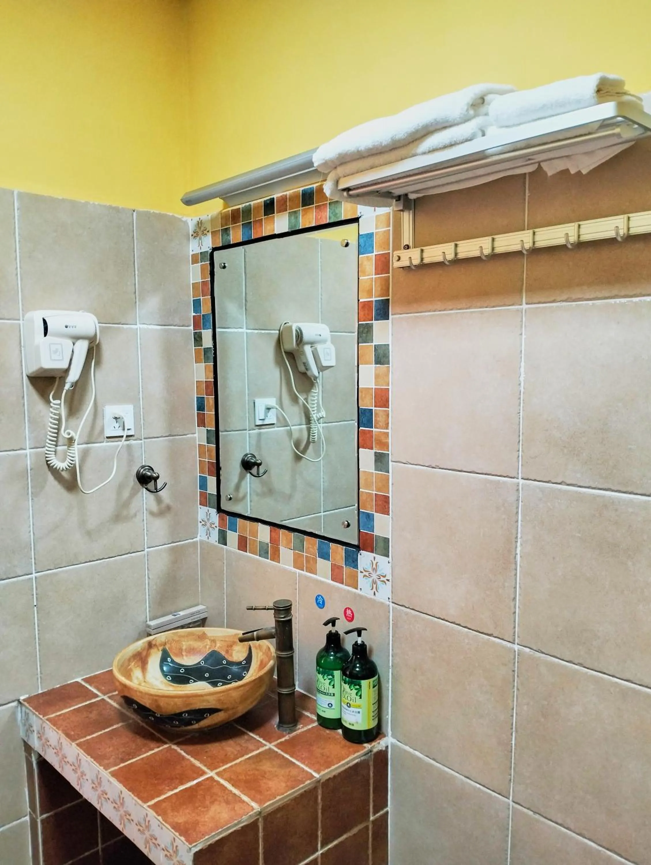 Bathroom in YangShuo Eden Inn