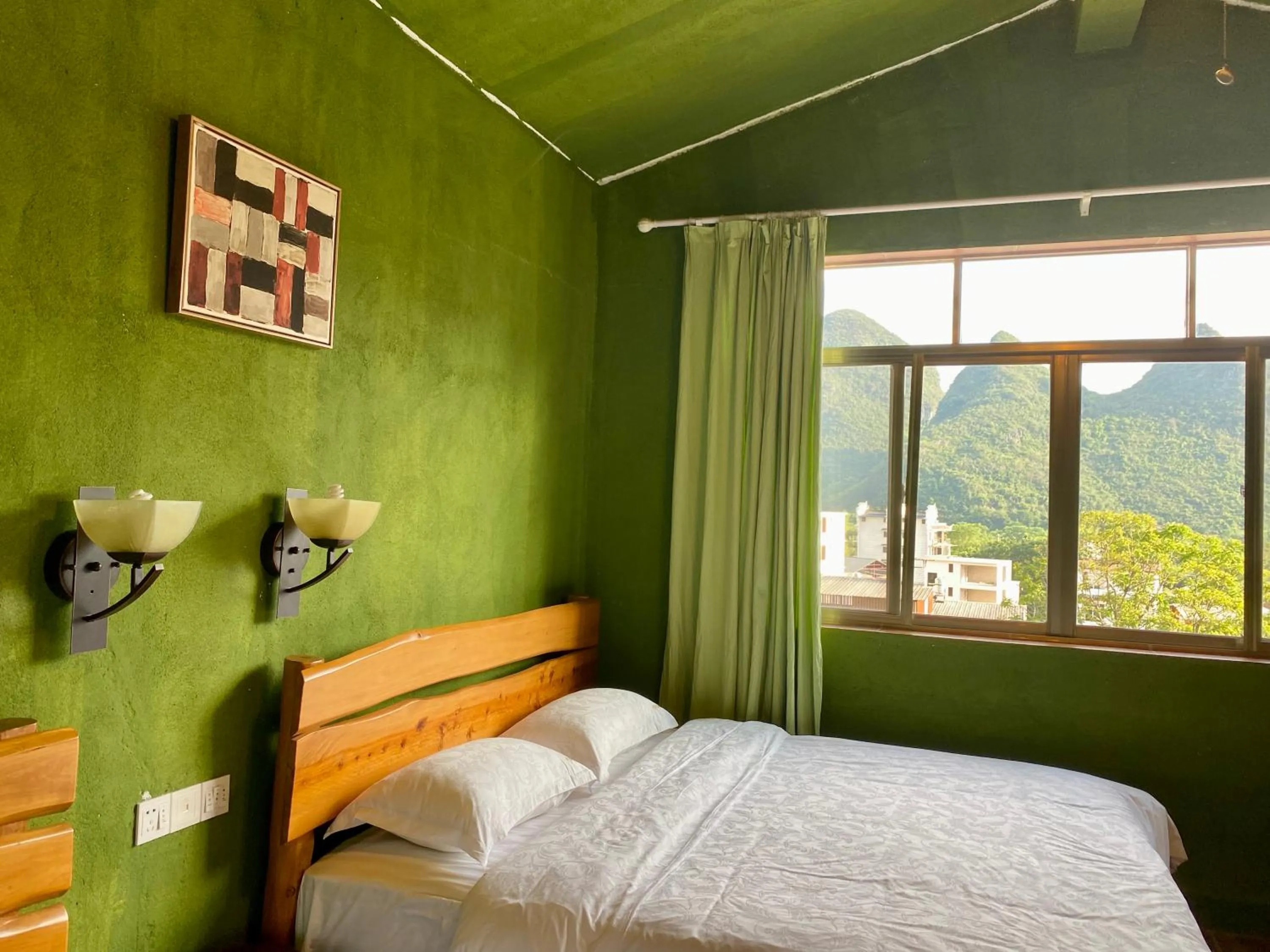 On site, Bed in YangShuo Eden Inn