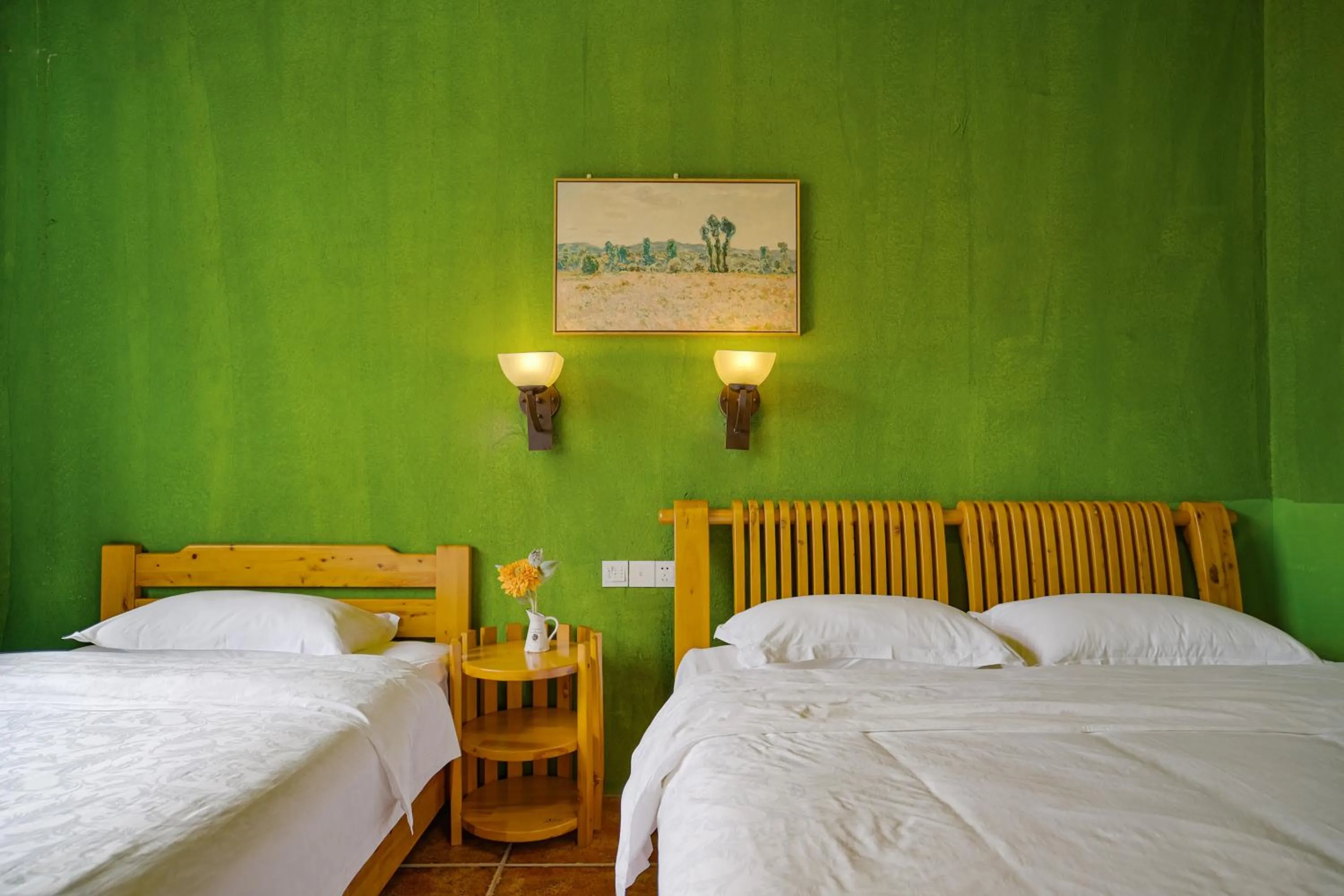 Decorative detail, Bed in YangShuo Eden Inn